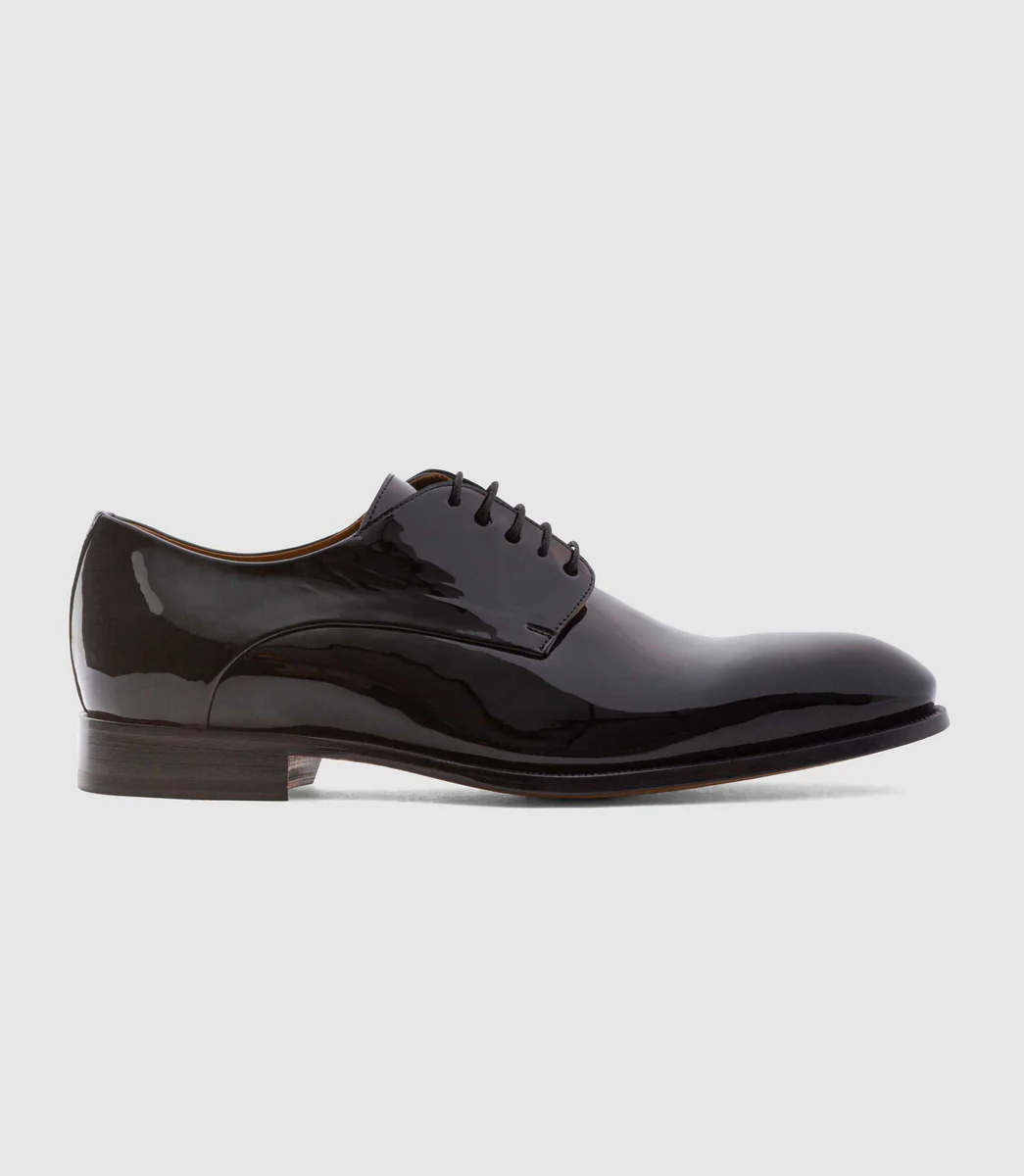 Richelieu couture cuir vernis noir 