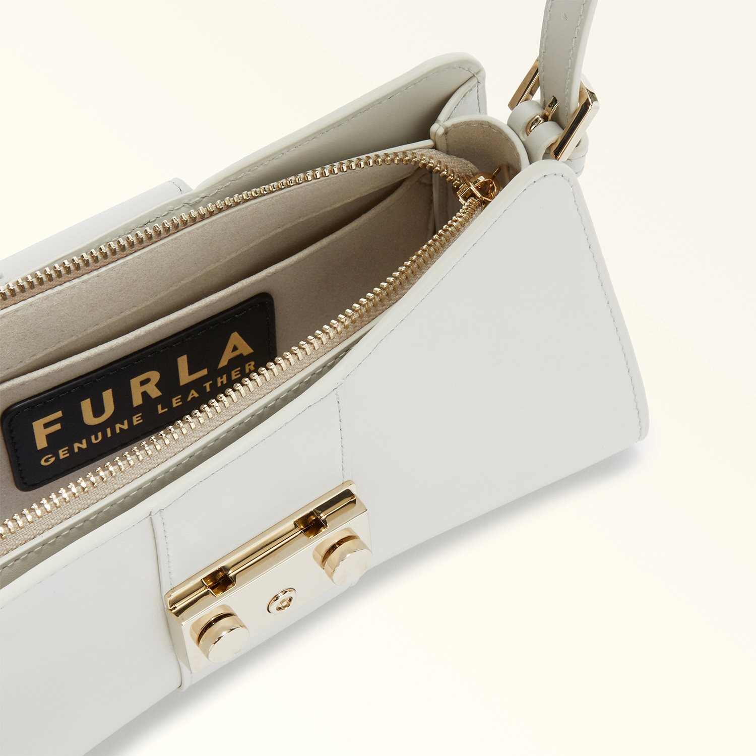 Furla Metropolis S Shoulder Bag Remix marshmallow