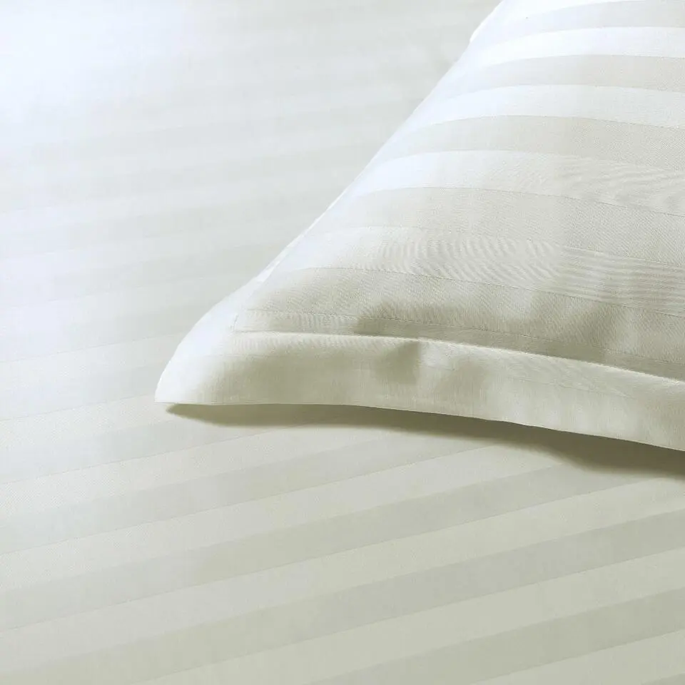 Papillon dekbedovertrek Satijn Streep - 200x200/220 cm - Crème