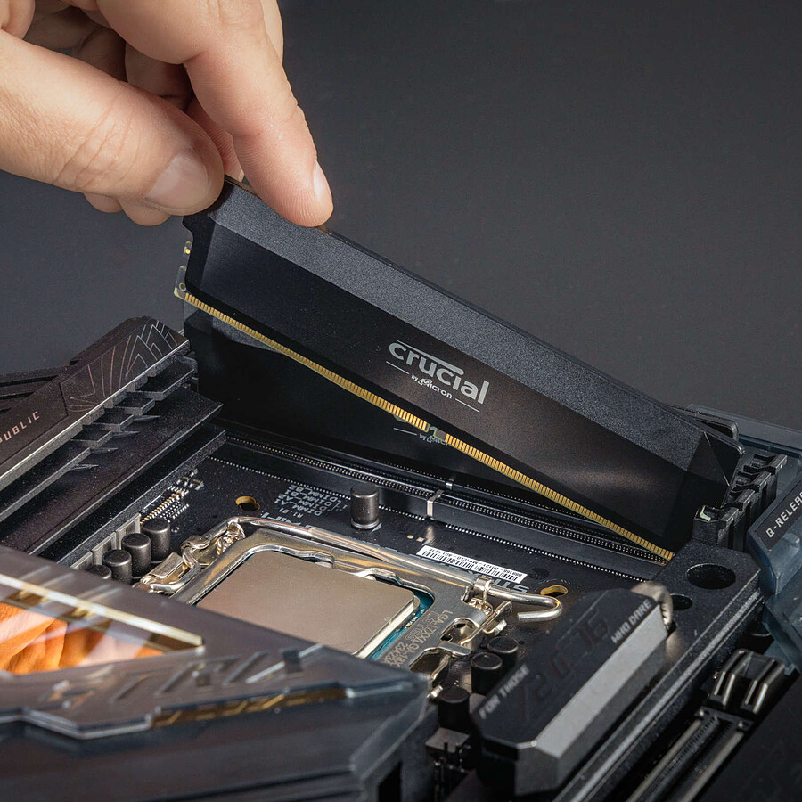 Crucial Pro Overclocking - 1 x 16 Go (16 Go) - DDR5 6000 MHz - CL36