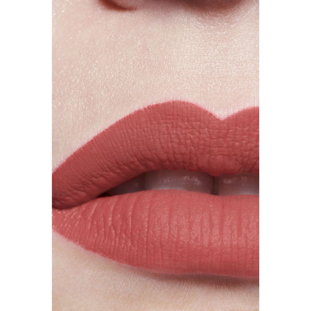 CHANEL ROUGE ALLURE LIQUID VELVET BATOM LÍQUIDO MATE INTENSO DE LONGA DURAÇÃO