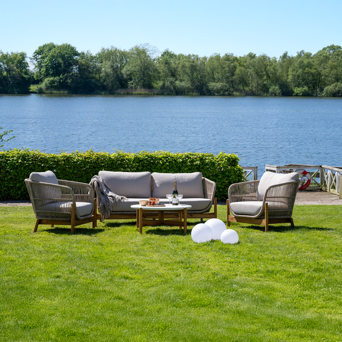 Houten tuin loungebank Teresa - met zitkussens Beige