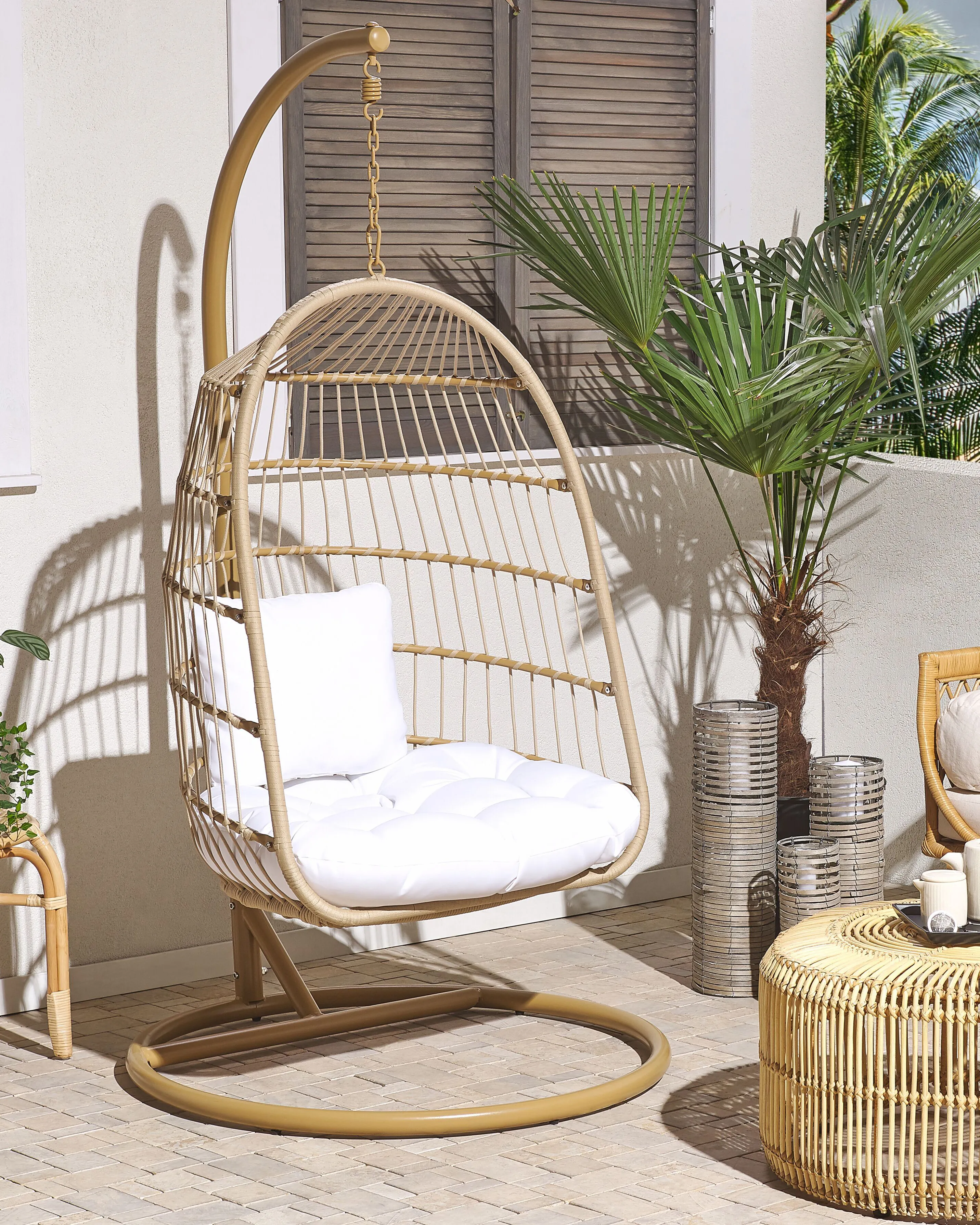 Hangstoel met standaard ALLERA PE rotan Beige