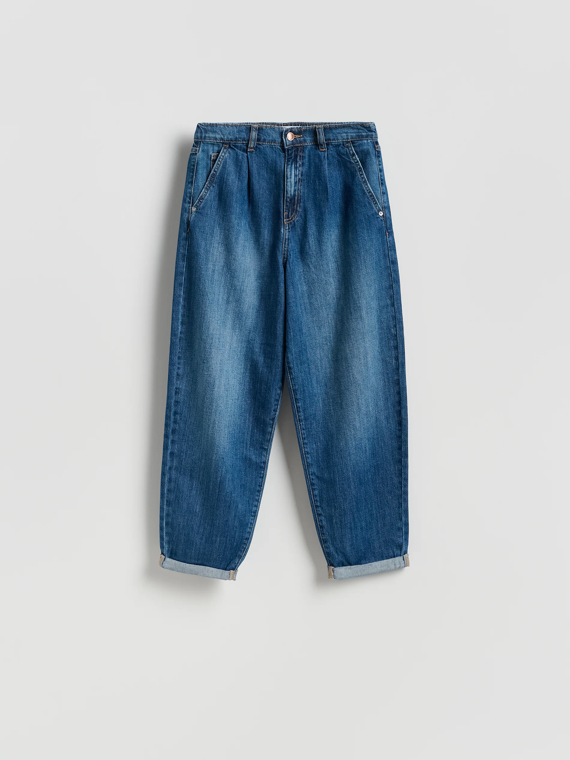 Barrel-Leg-Jeans