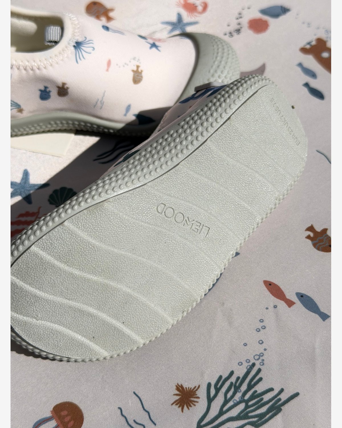 Badesko i Neoprene – Sklisikker gummisåle | Sanjia Sea Shoe