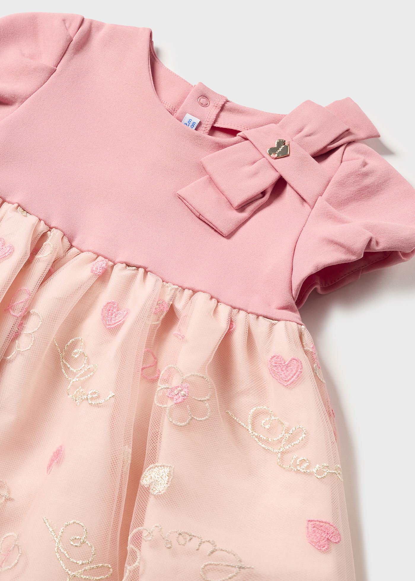 Vestido de tule bordado para bebê