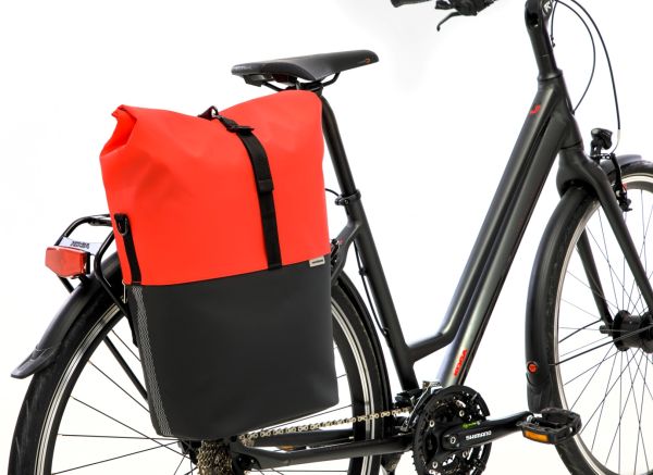 New Looxs Nyborg Single Sidetaske, Red/Black
