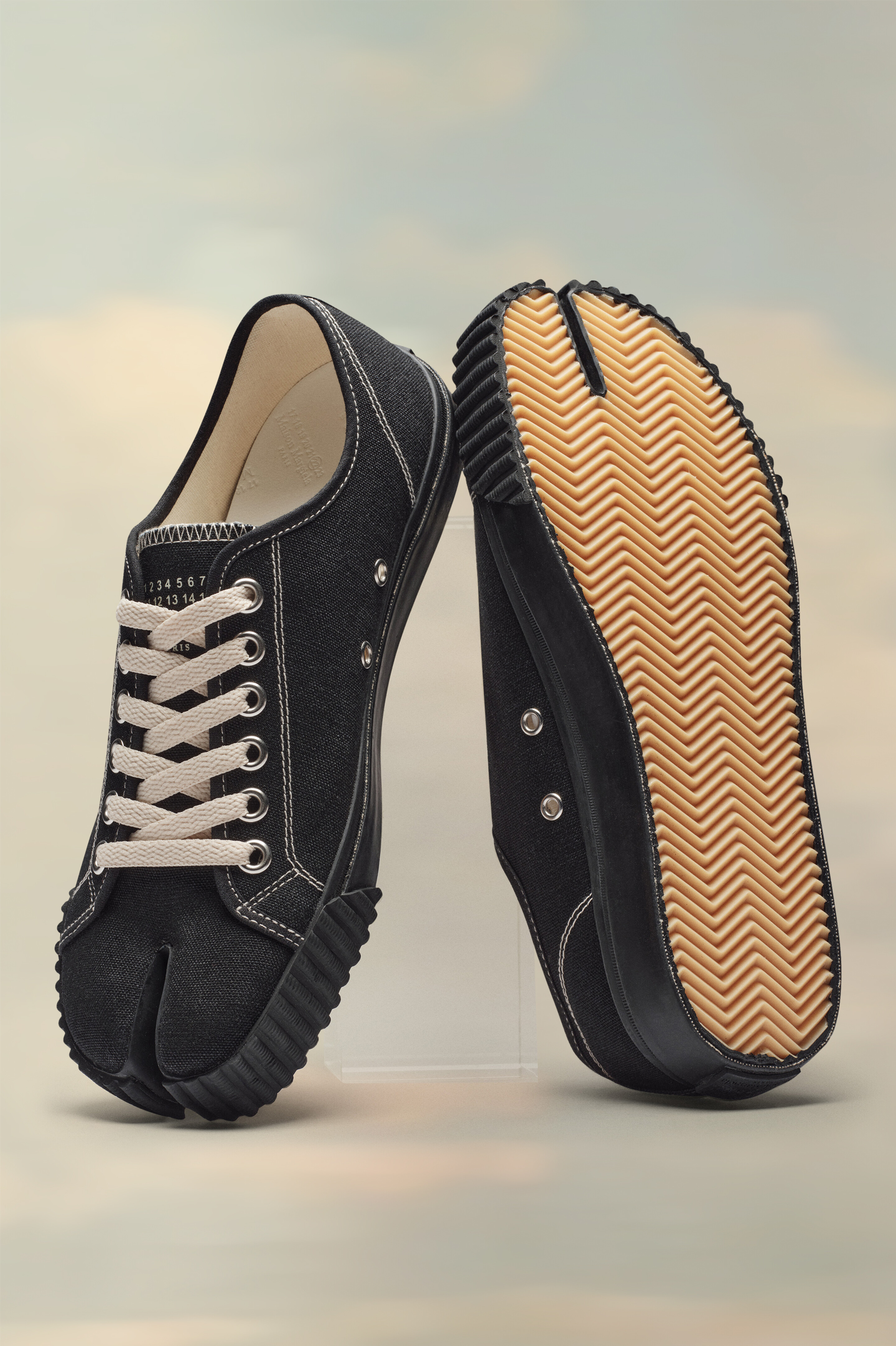 Sneakers Tabi noires en coton pour homme Noir