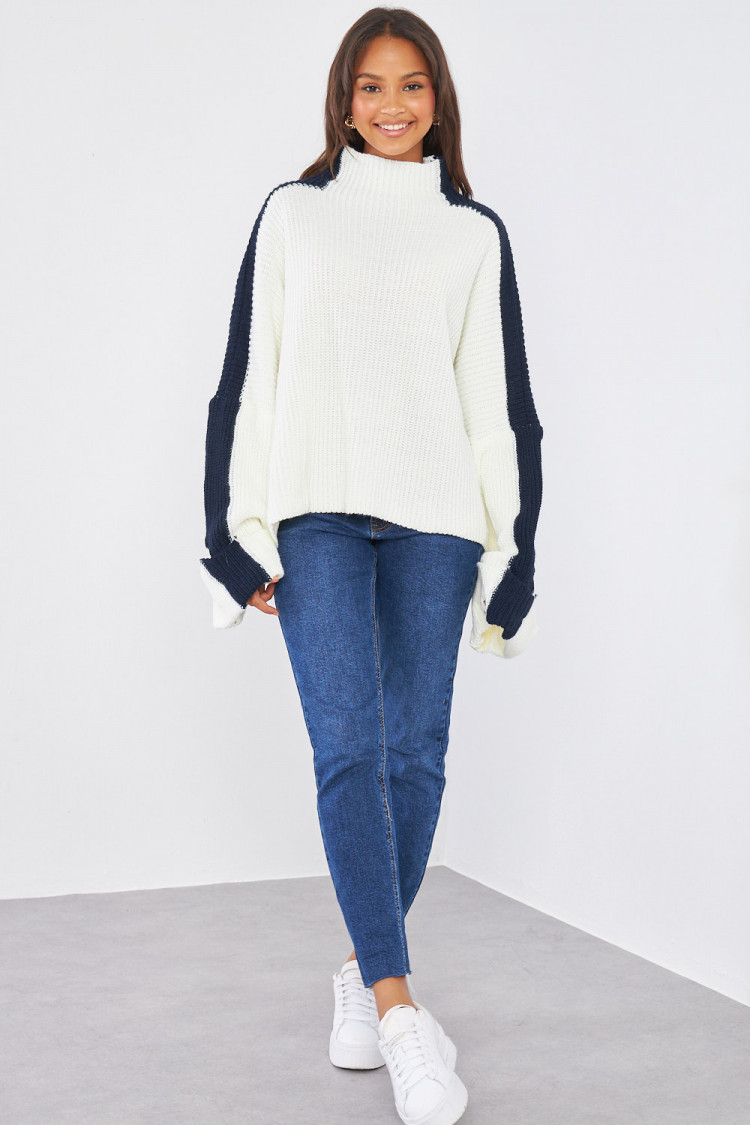 Pull écru en maille bicolore