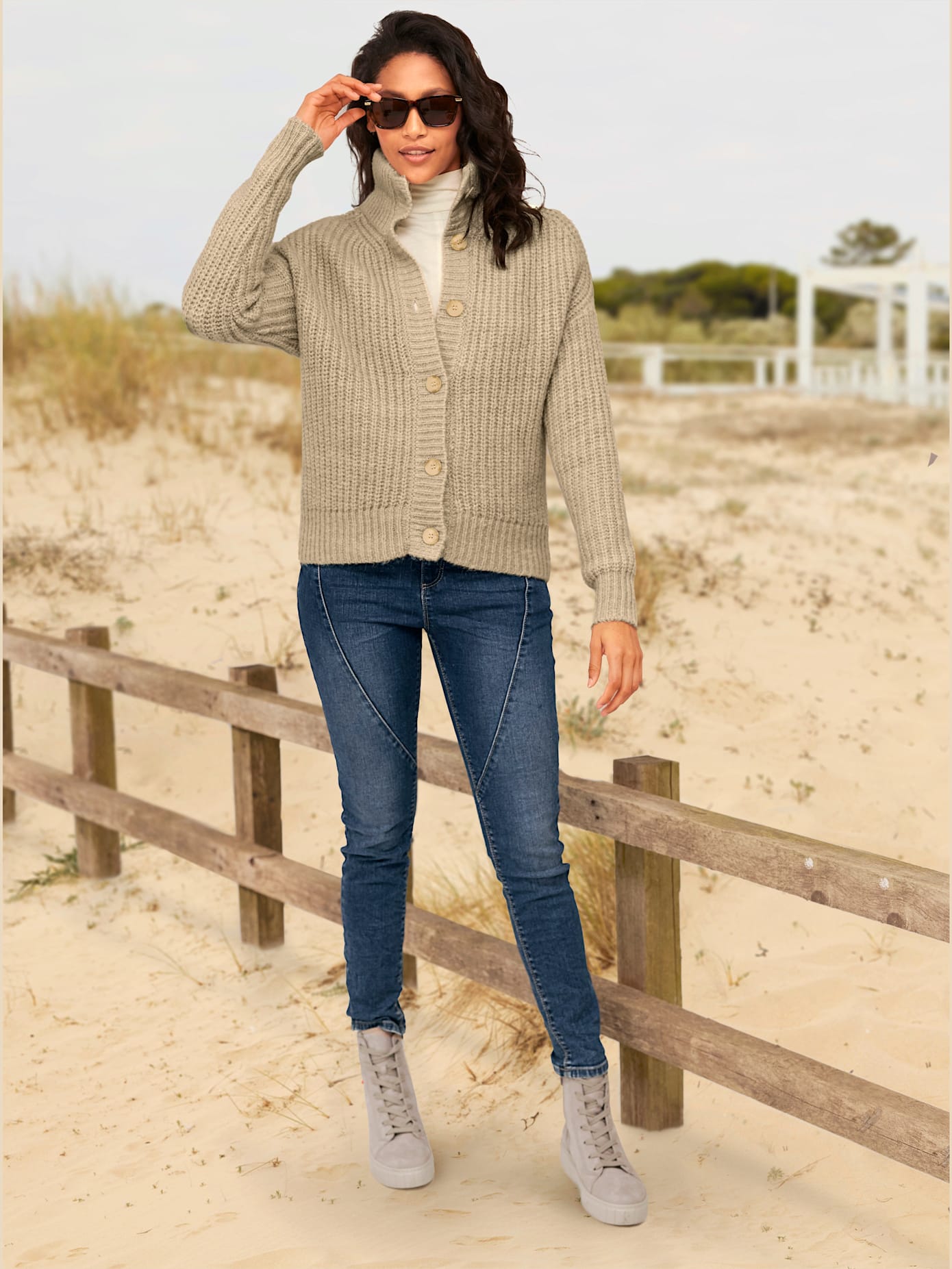 Veste en tricot 2 types de cols : col montant ou à revers