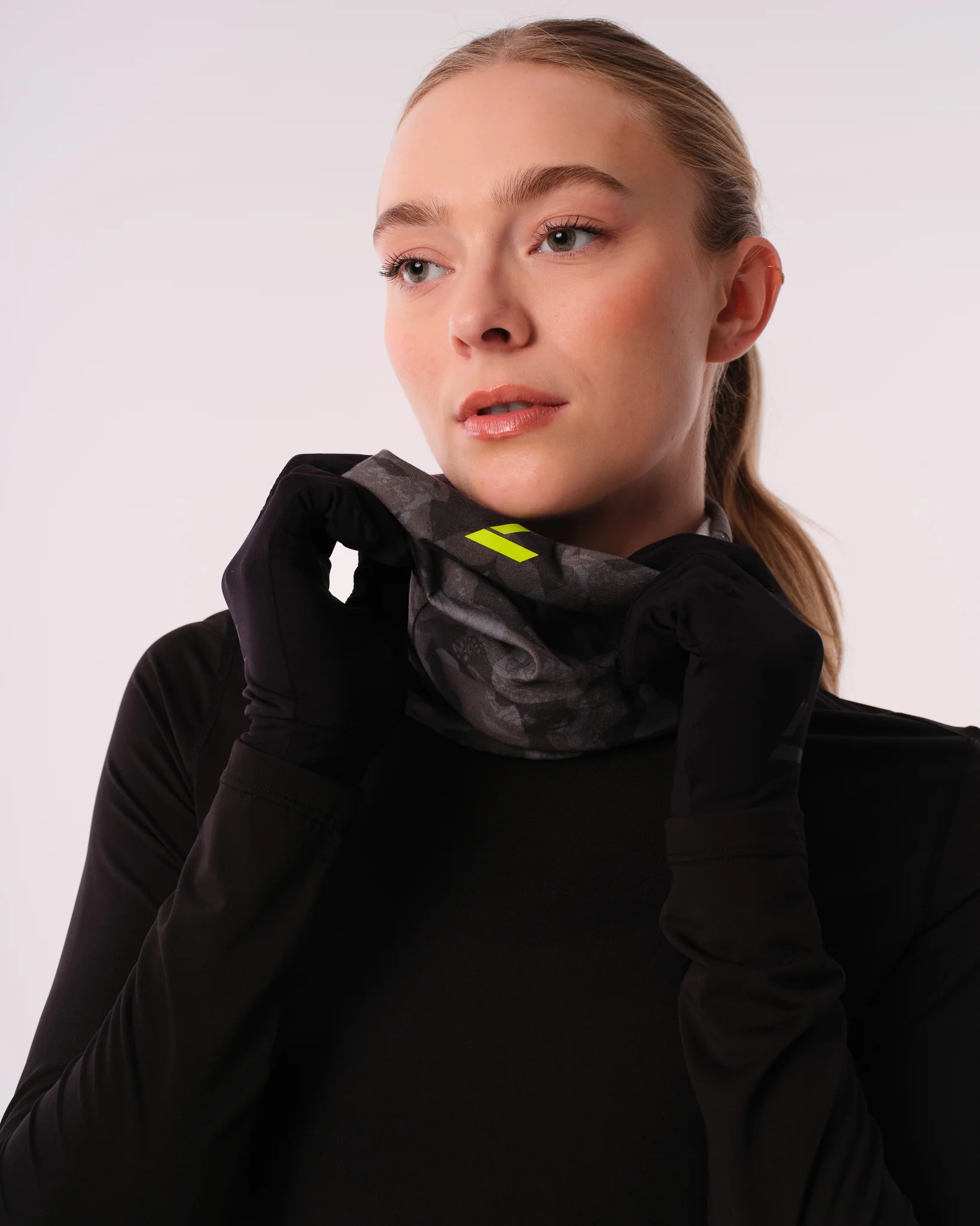 Levity Conquer Neck Warmer Green Print Reflective - One Size