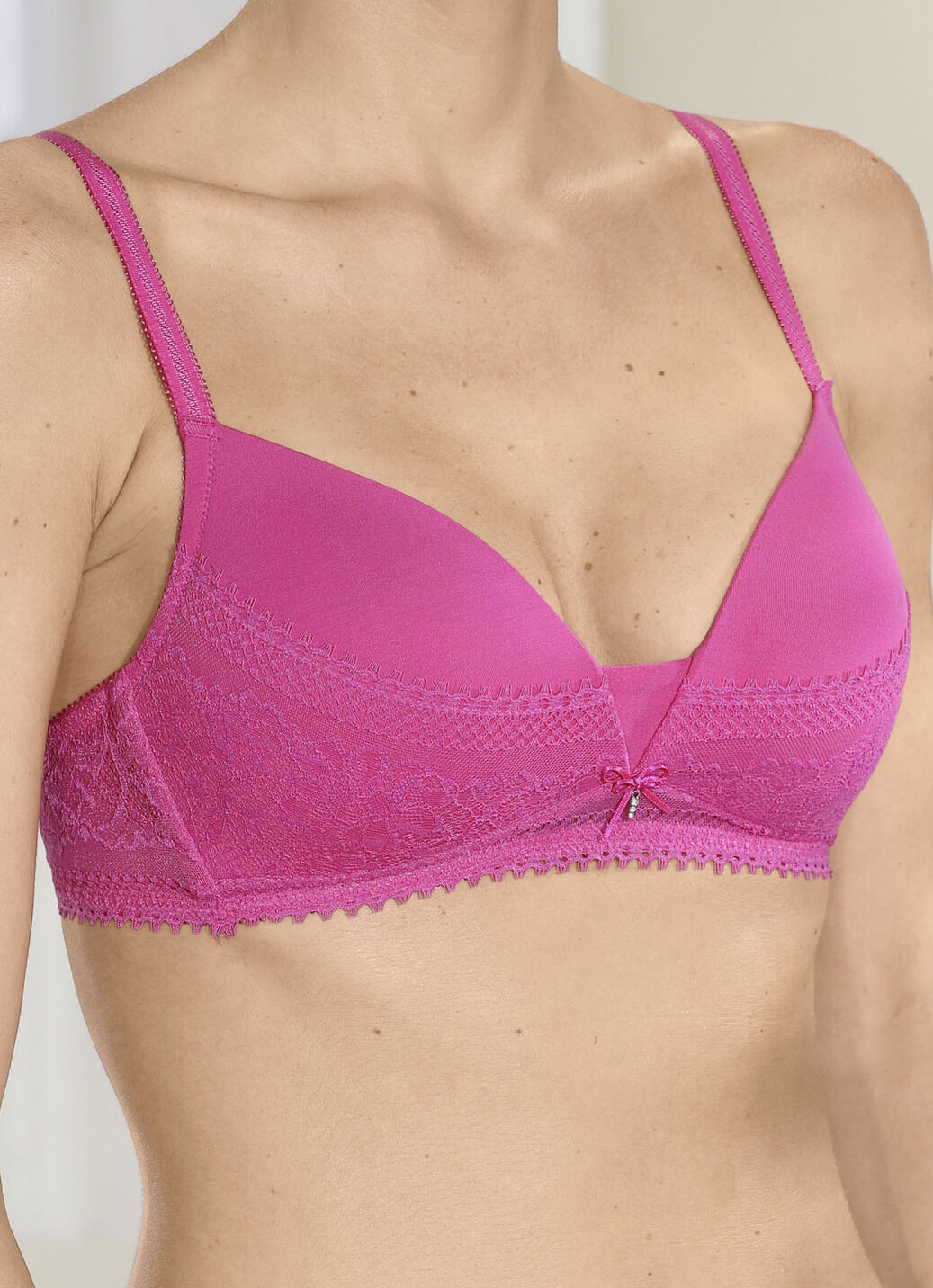 Nina von C. BH mit vorgeformten Cups