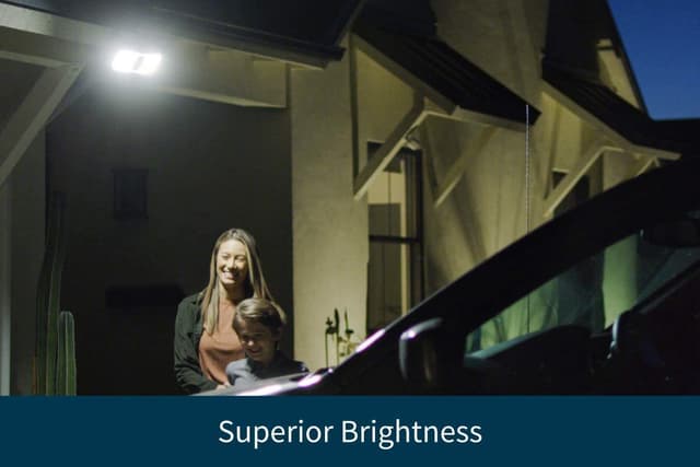 Arlo Pro 3 Floodlight trådløst 2K QHD-kamera (sort)