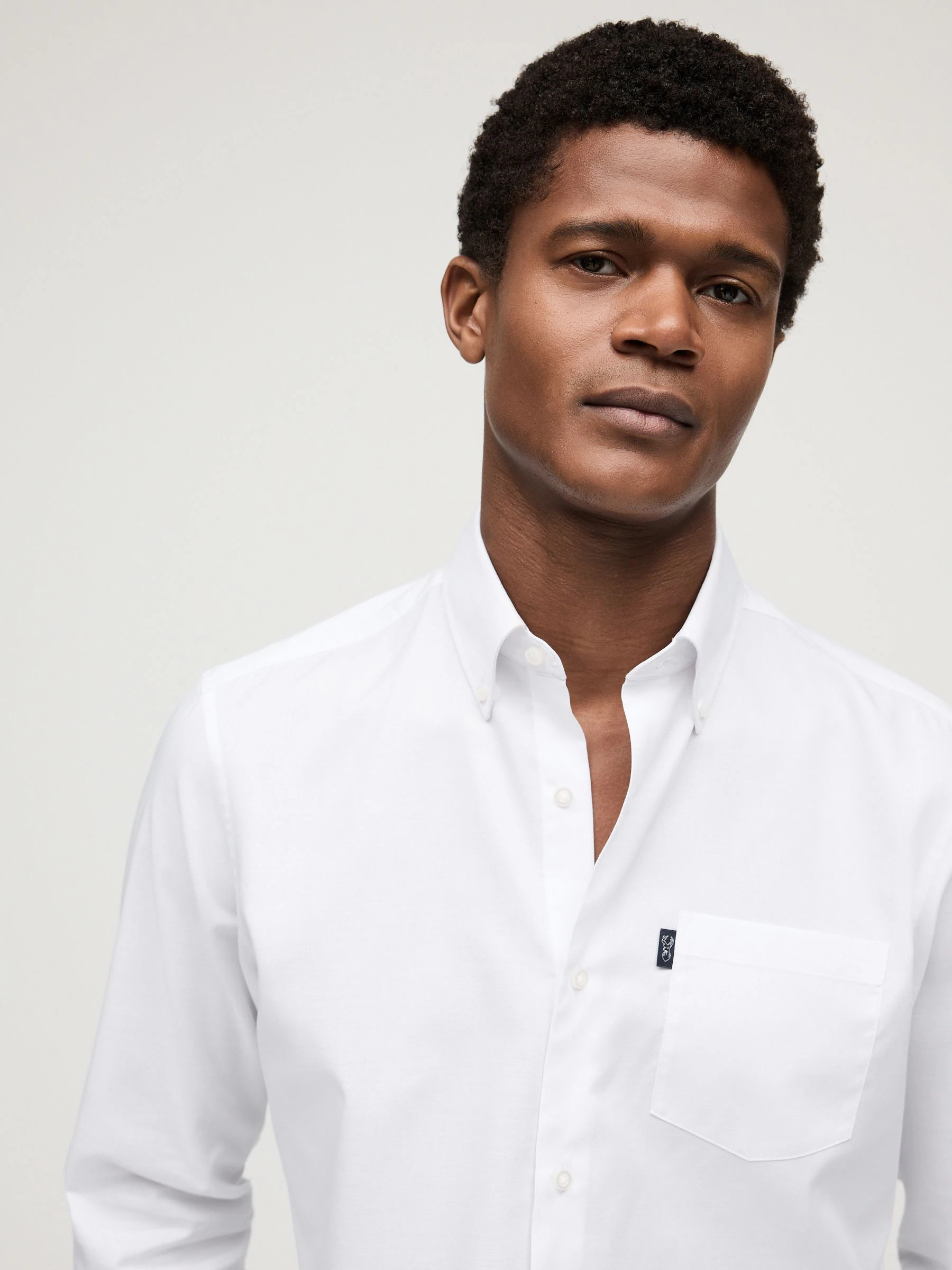 Wit - Slim Fit - Gemakkelijk te strijken Oxford overhemd met doorlopende knopen