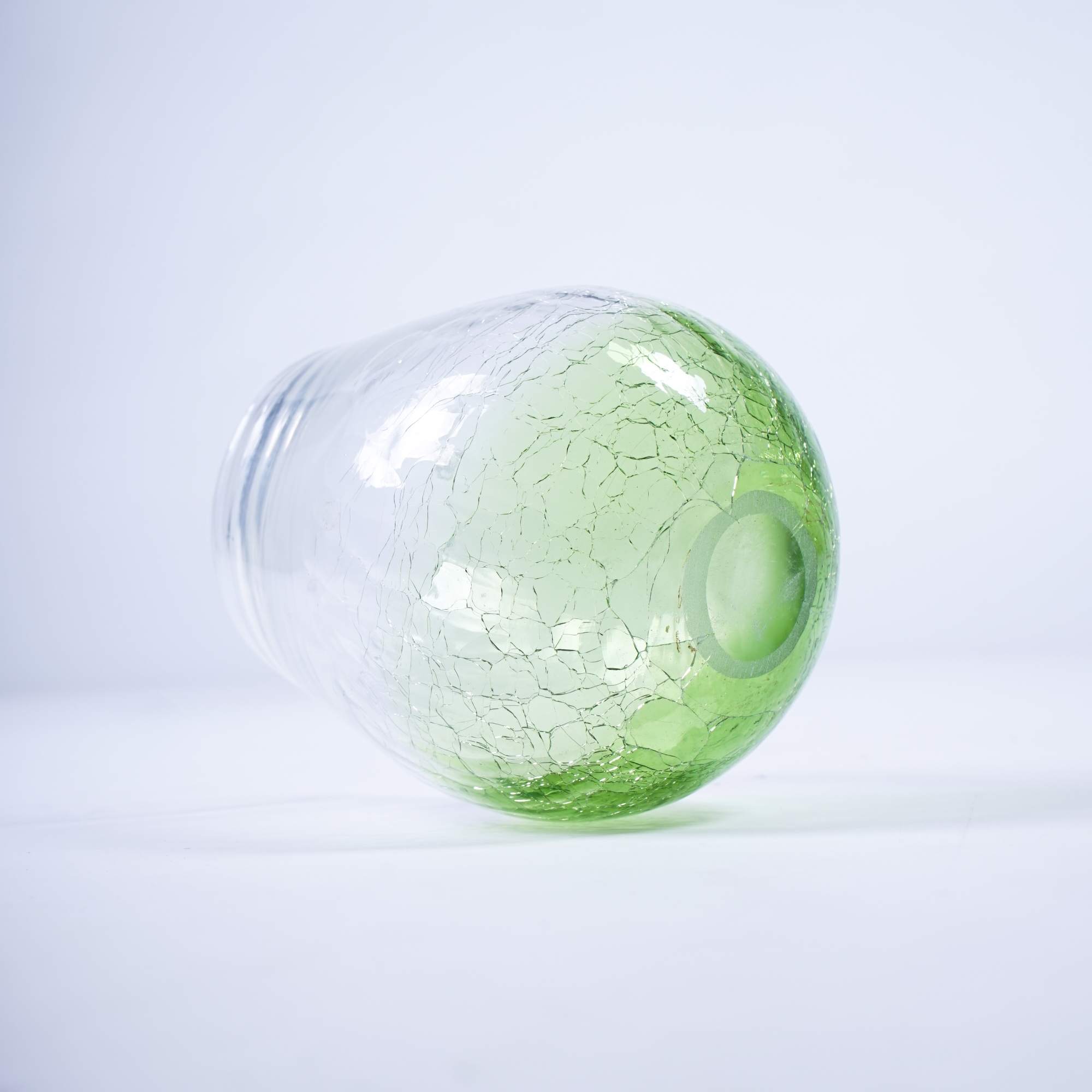 Glasvase 'Craquelle', grün, Ø 13 cm, H 15 cm von fischer's lagerhaus