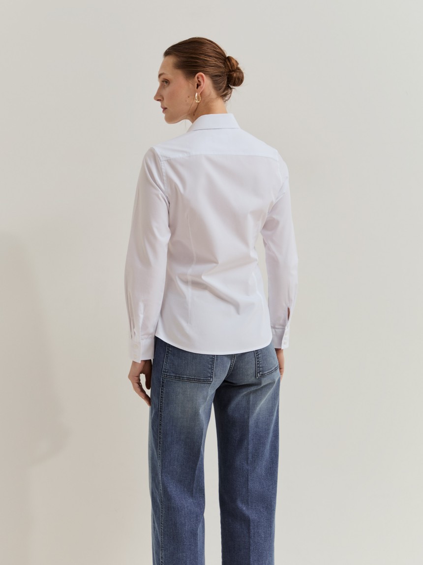 Camisa clássica com carcela oculta