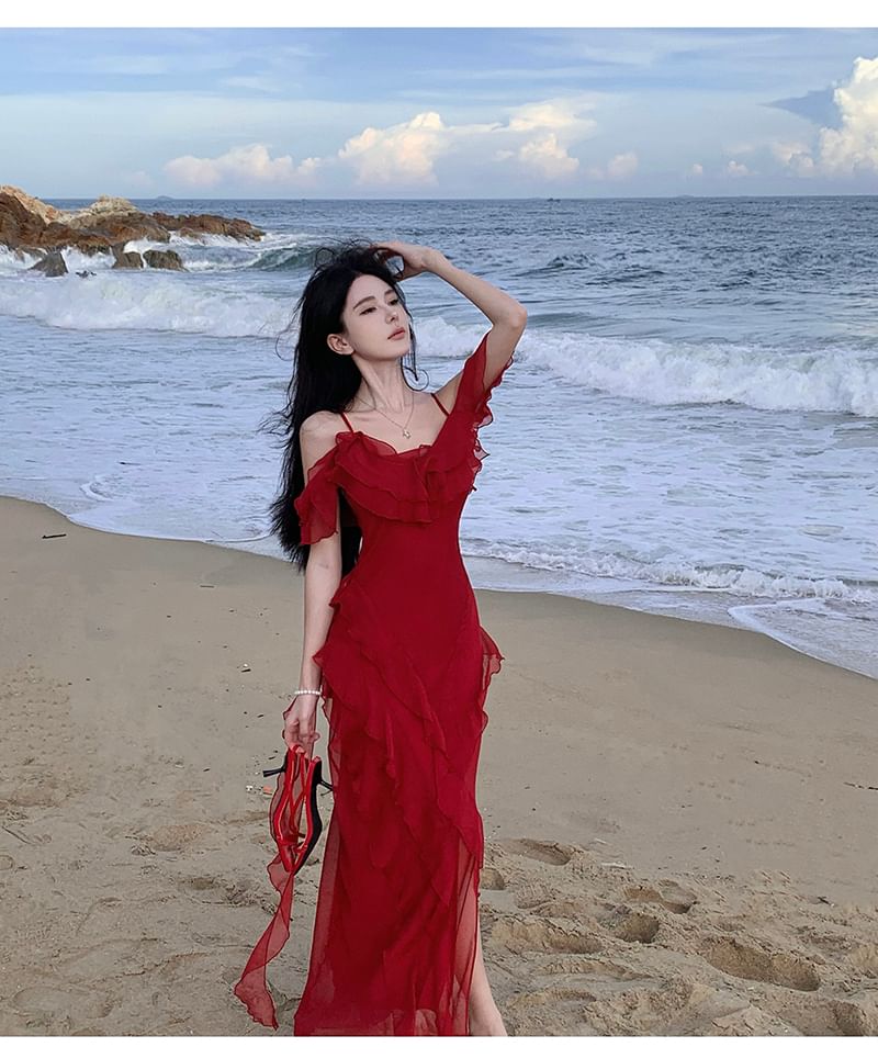 JIYON - Spaghettibandjes Ruffle Cold Shoulder Maxi Schedejurk