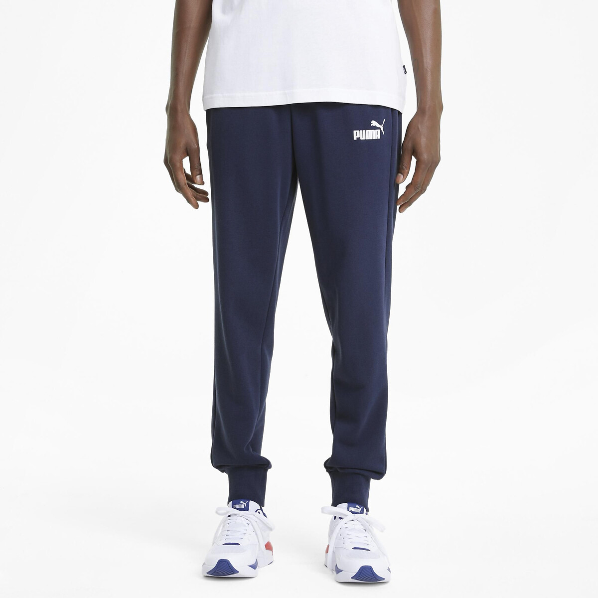 Calções desportivos PUMA com pequeno logótipo essencial
