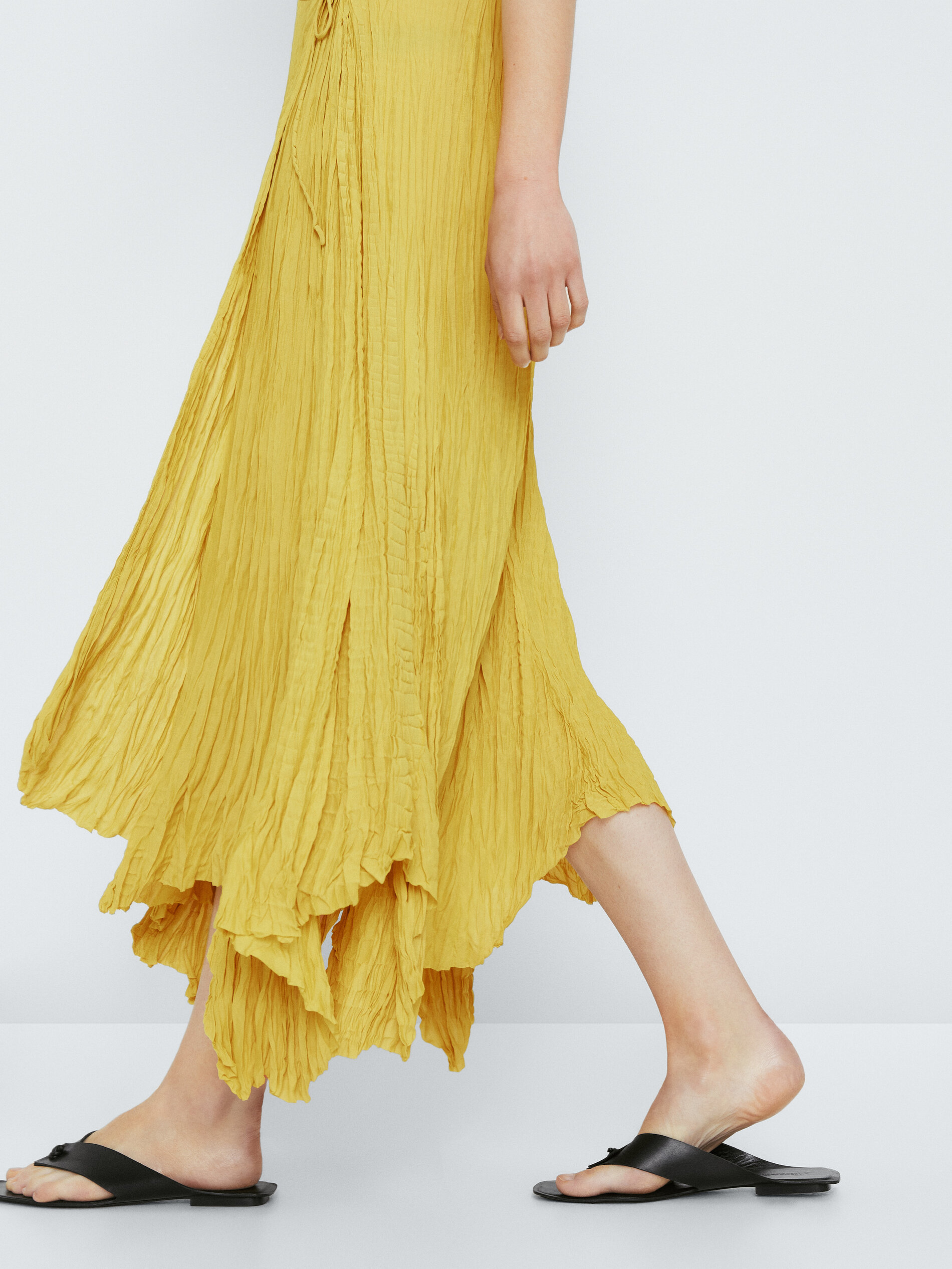 Vestido envelope plissado - AMARELO