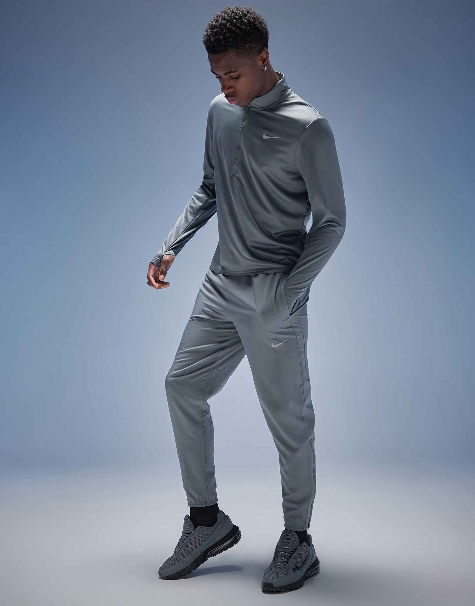 Nike Challenger Woven Track Pants