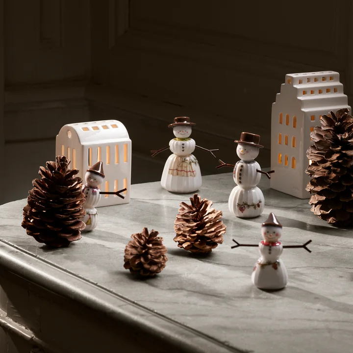 Kähler Design - Hammershøi Christmas 2024, Schneefrau, H 9 cm, weiss (hängend)