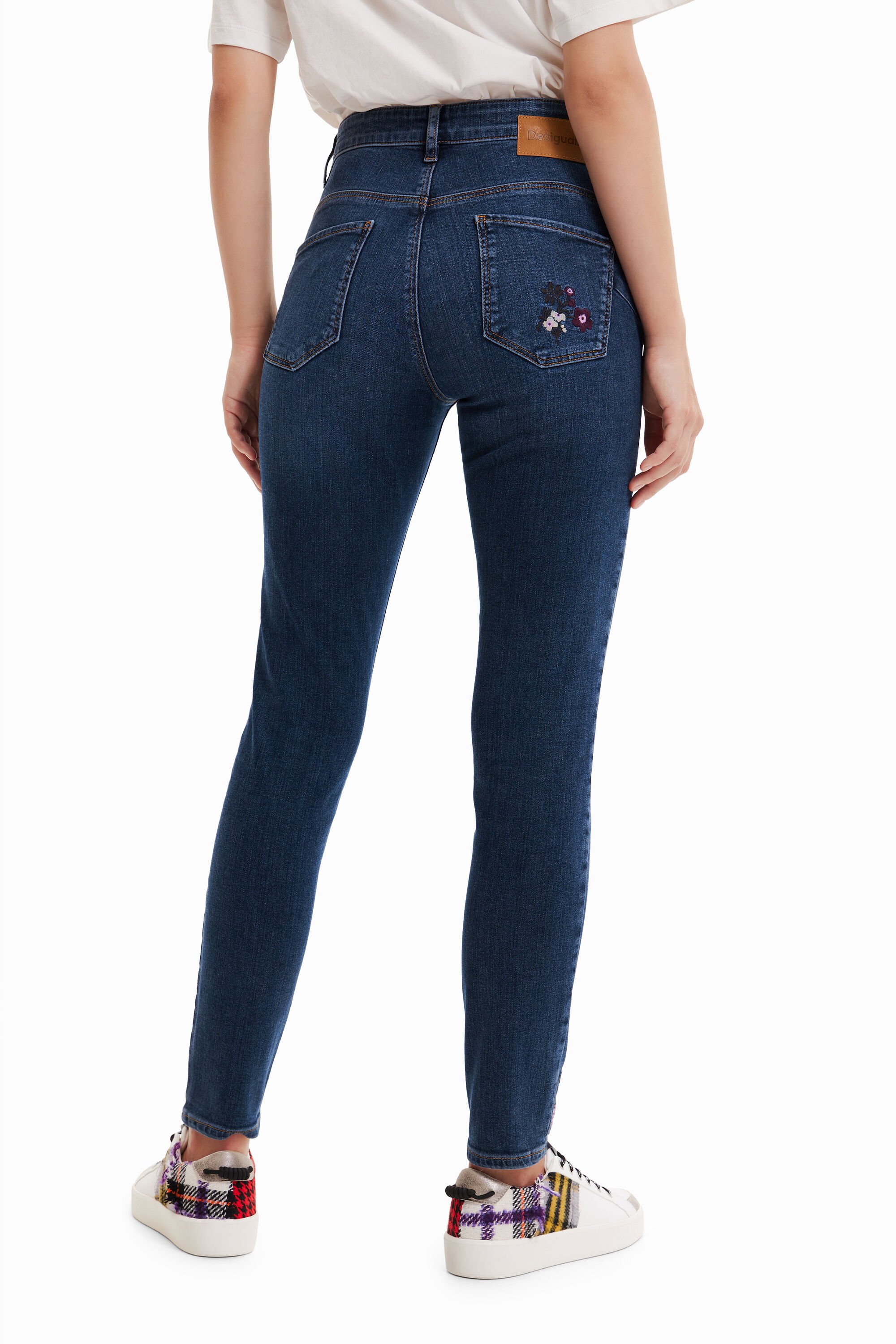 Jean skinny push-up fleurs brodées