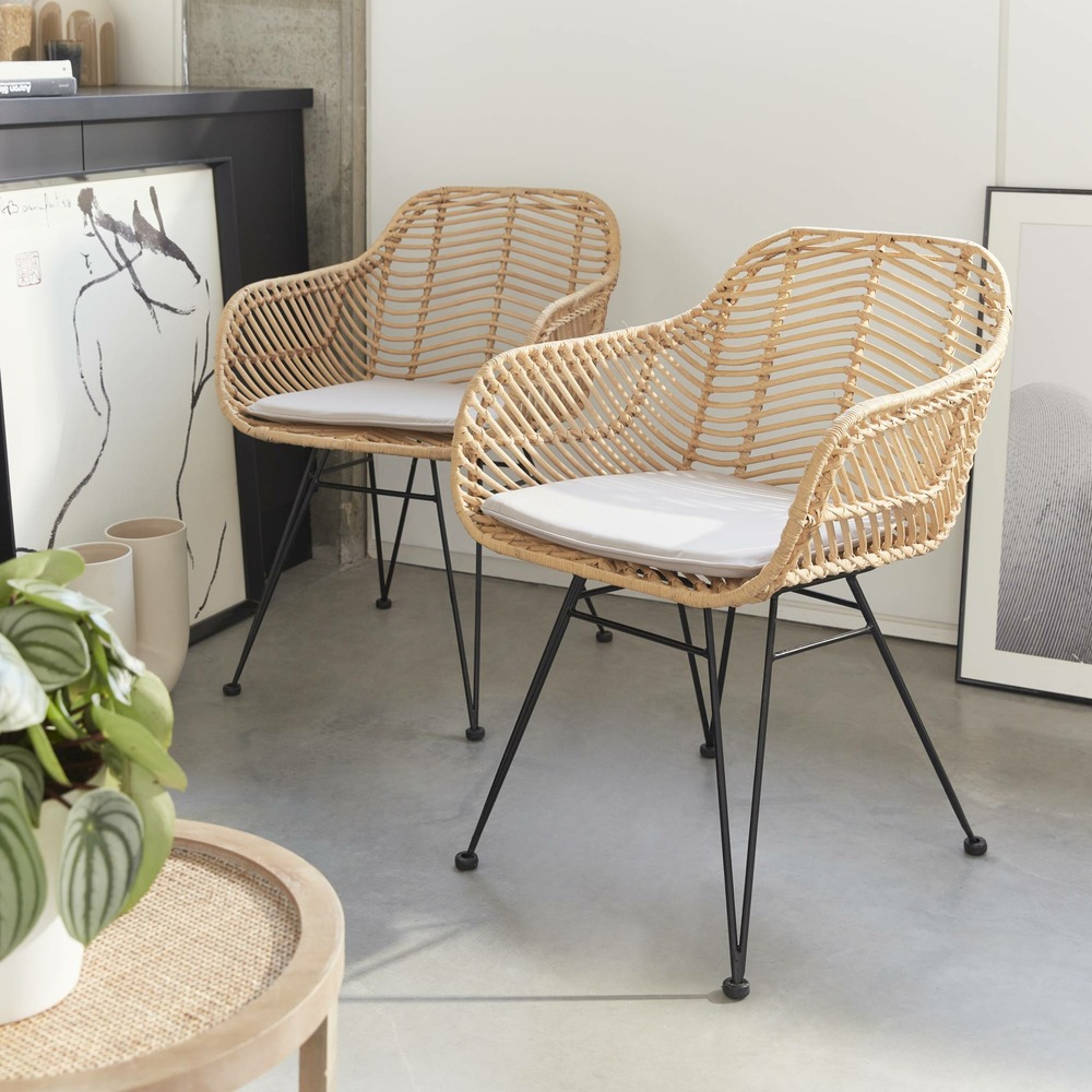 Lot de 2 fauteuils en rotin naturel et métal. Coussin beige - cahya