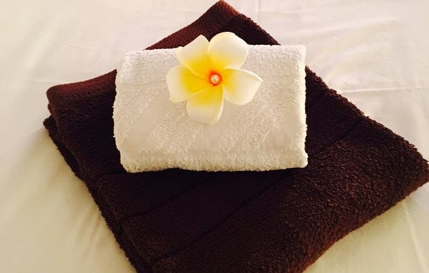 Hawaiianische Massage in Wien als Geschenkidee