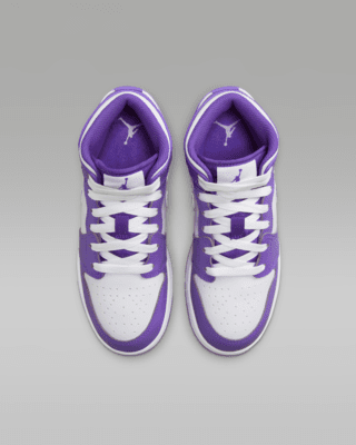 Air Jordan 1 Mid Older Kids' Shoes