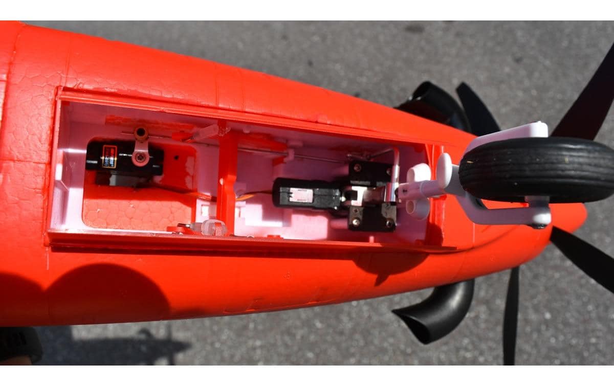 Motorflugzeug Pilatus PC-21 1100 mm PNP<br>Tiefdecker Flugmodell mit Einzeihfahrwerk