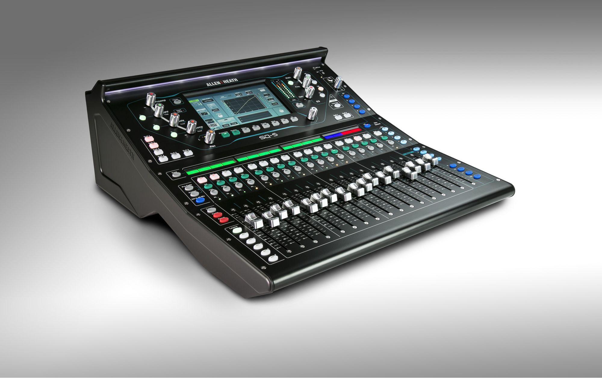 Mischpult SQ-5<br>Digitaler Mixer mit 48 Kanälen und 36 Bussen