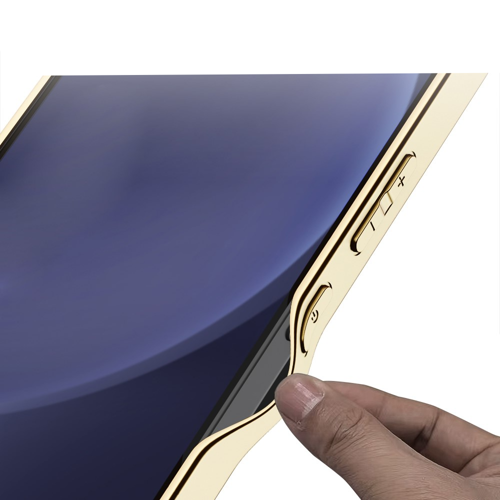 Samsung Galaxy S25 Ultra Leder Hardcase Hülle mit Galvanisiertem Rahmen   Kameraschutz Steppmuster - Schwarz / Gold