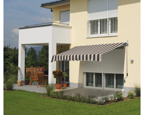 Knikarmscherm 3x2,5, gestreept bruin/beige doek, frame RAL 9003 signaalwit