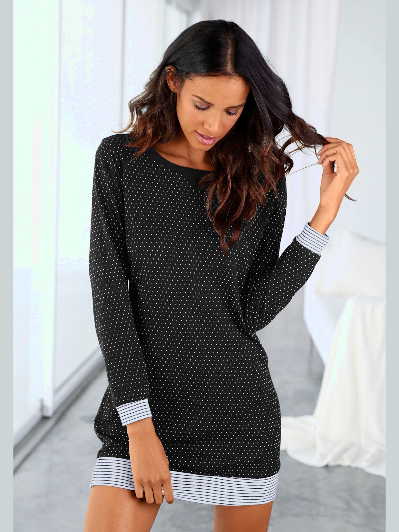 Chemise de nuit motif noir-blanc