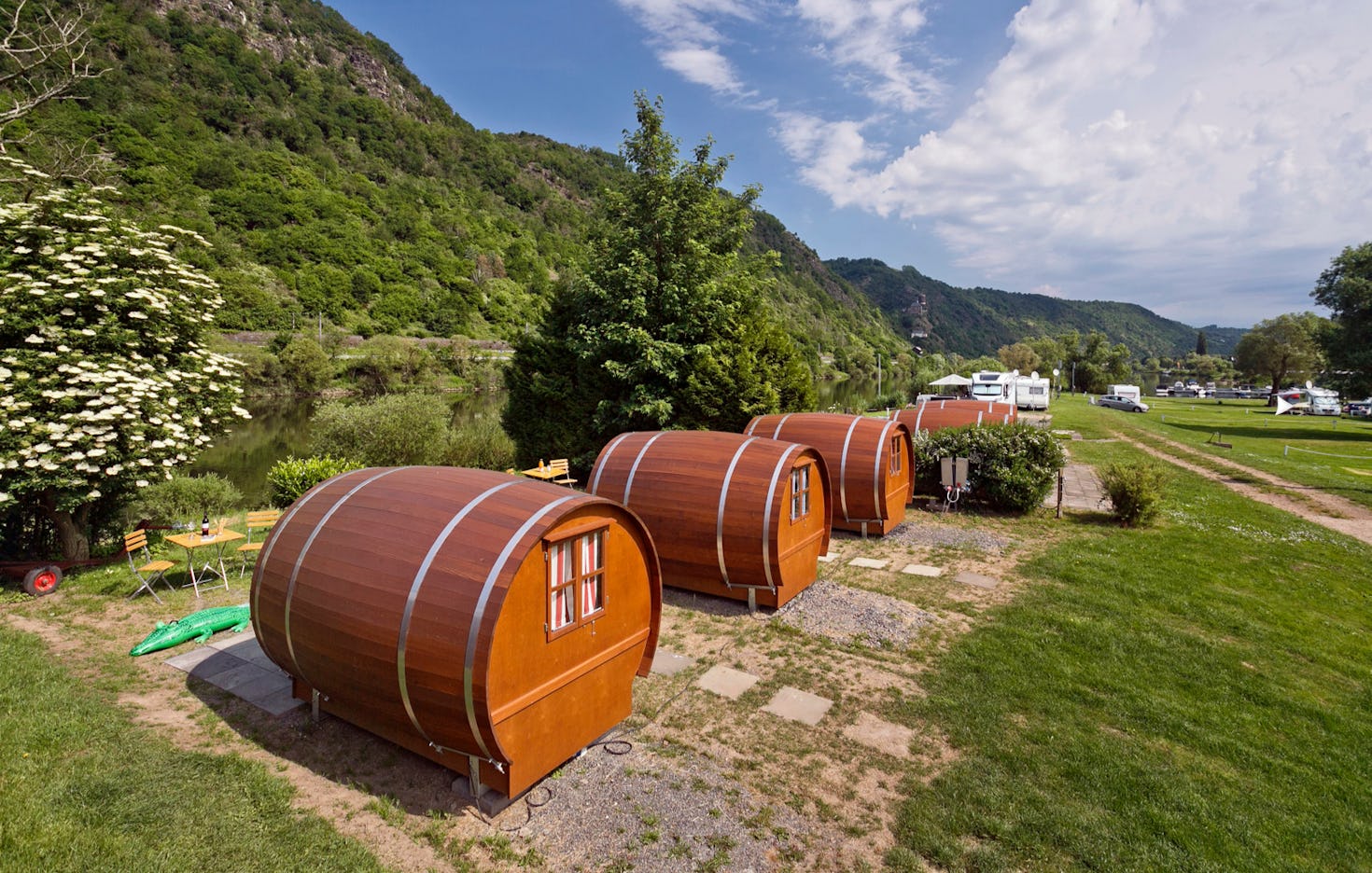 Kurzurlaub in Burgen - Übernachtung im Campingfass I mydays