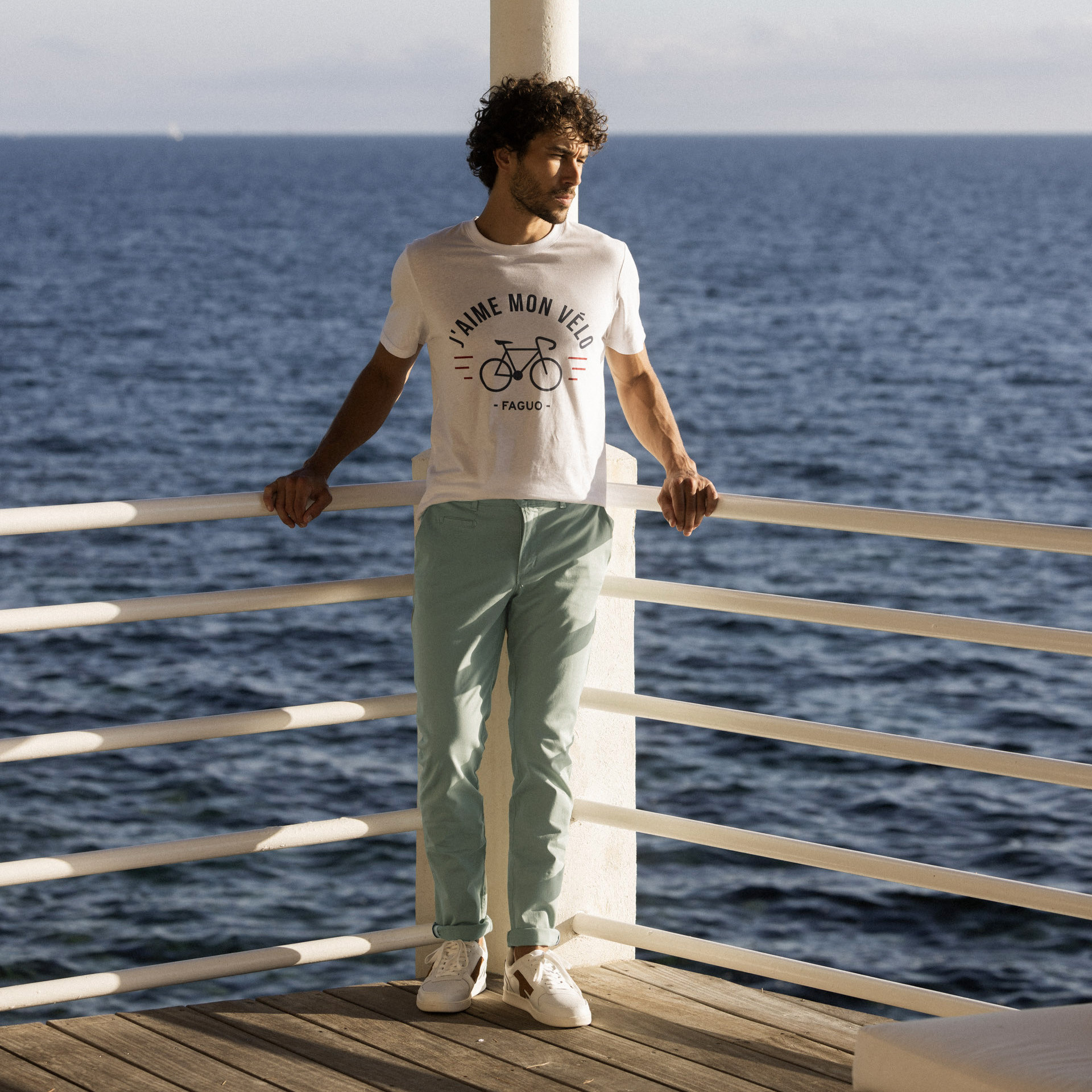 Chino vert clair coupe ajustée Coton organique et coton recyclé - modèle Brix