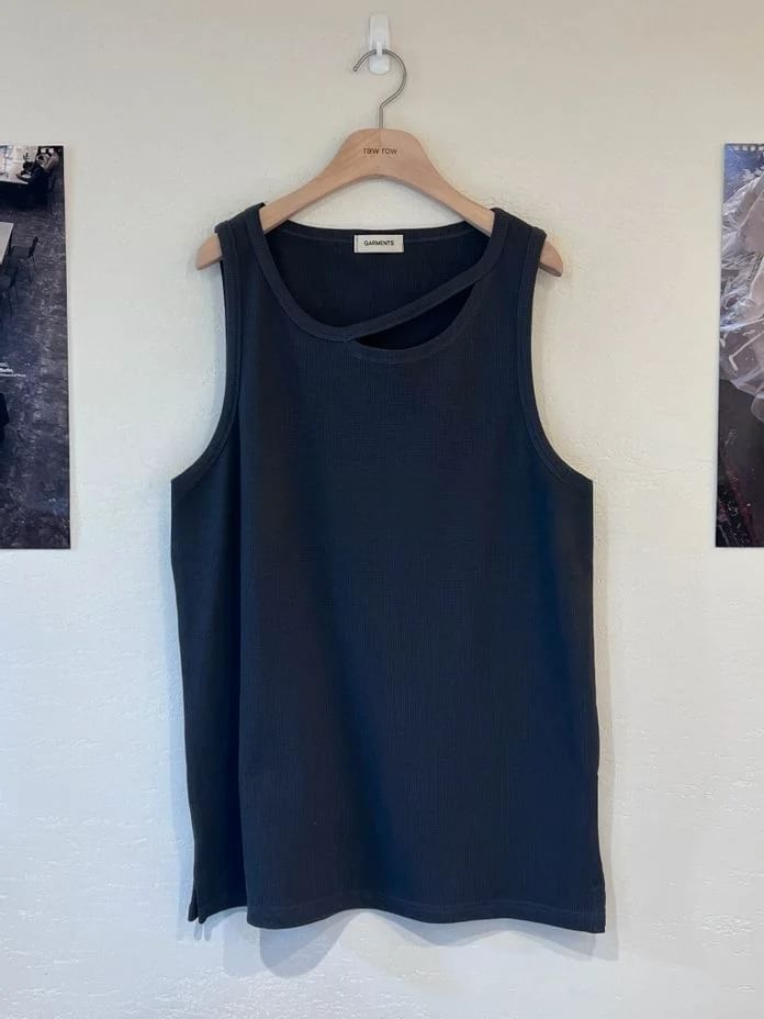 Seoulchic - Mouwloos tanktopje met effen uitsnijding