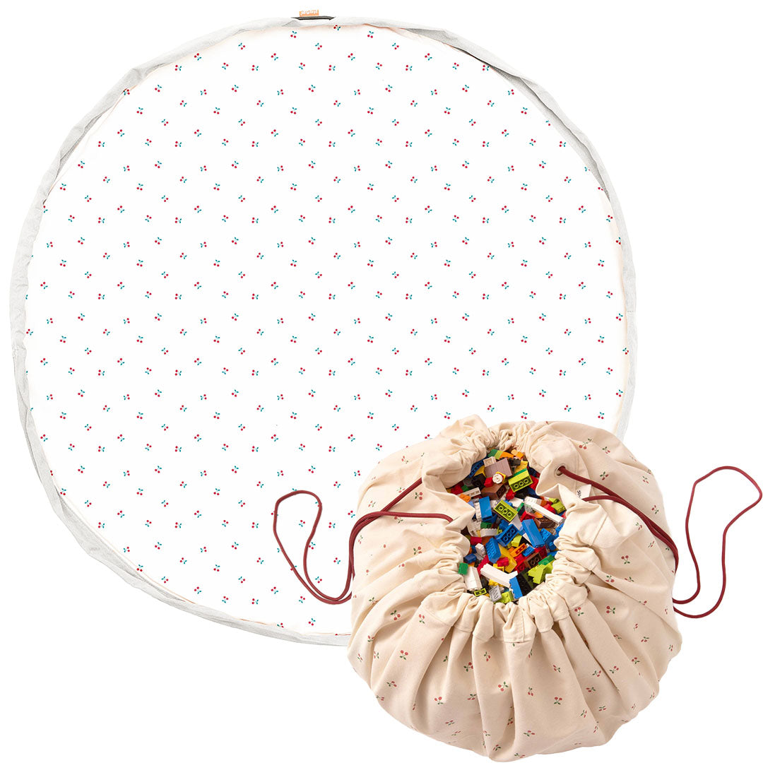 play&go speelkleed en opbergzak noomad - cherry cherry