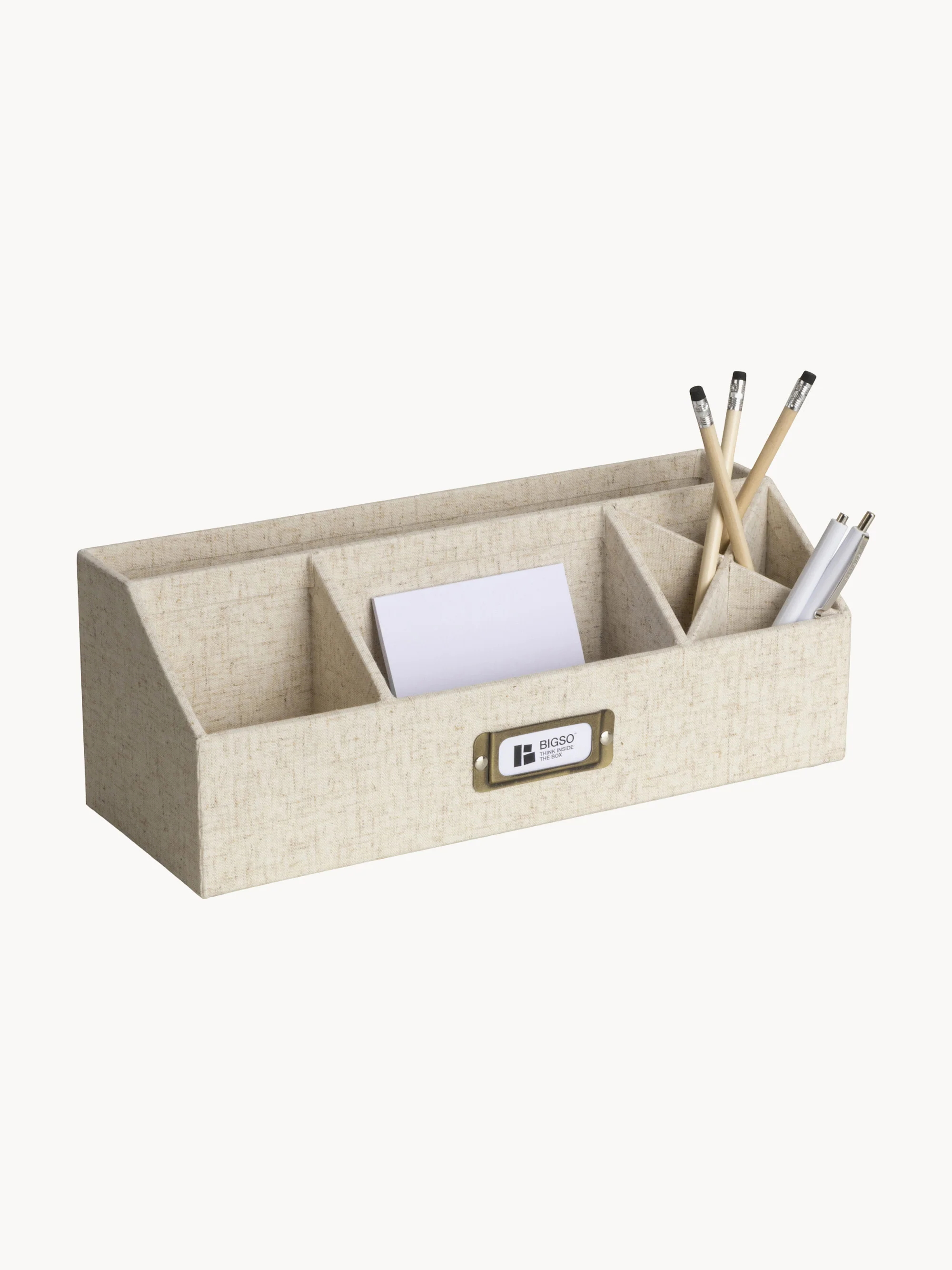 Bureau organizer Elisa