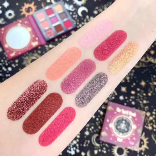 The Spell Book Smooth and Blendable Eyeshadow Palette Lust