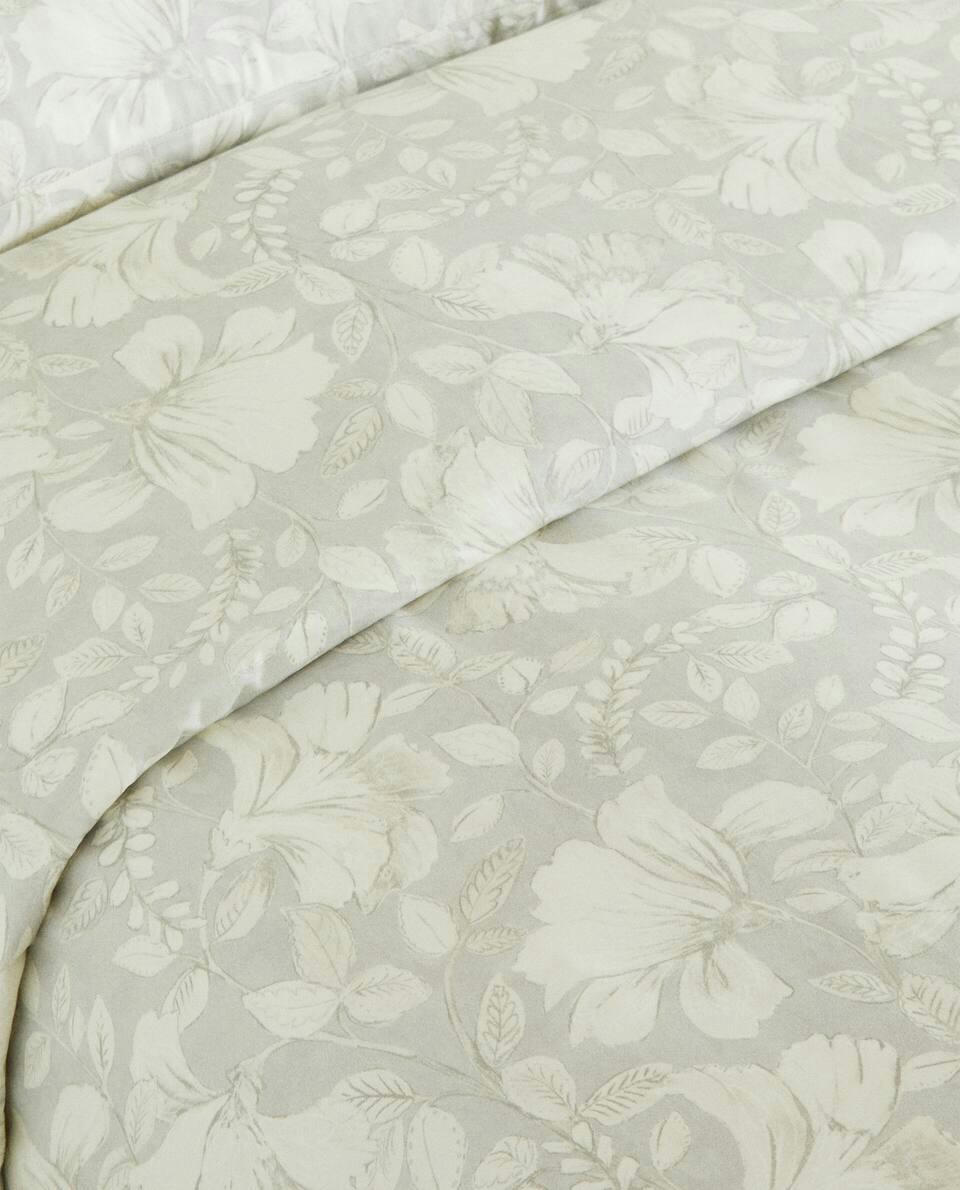 CAPA DE EDREDOM COM ESTAMPA FLORAL