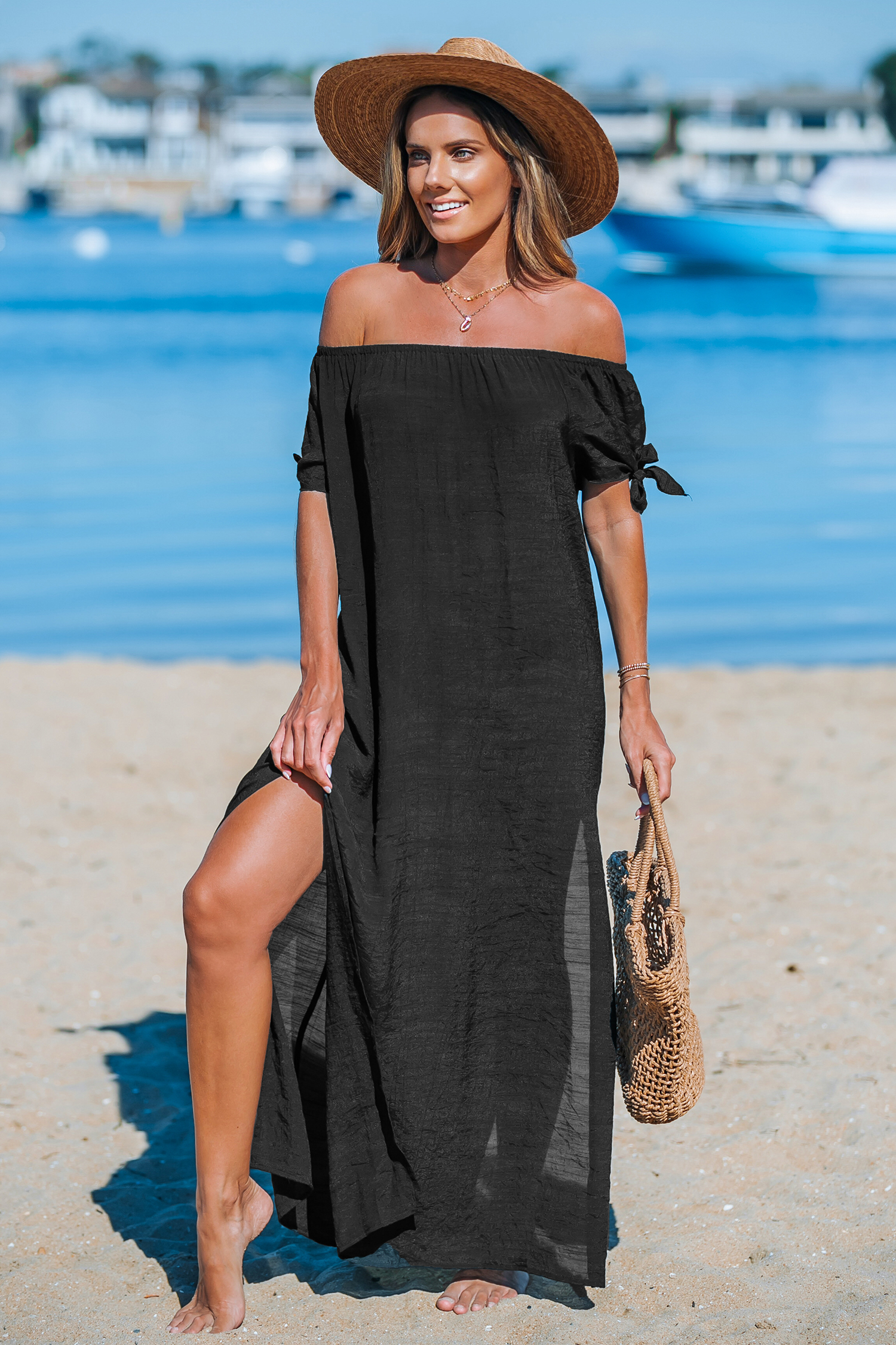 Robe cover up maxi à épaule dénudée et fentes sur les côtés noire