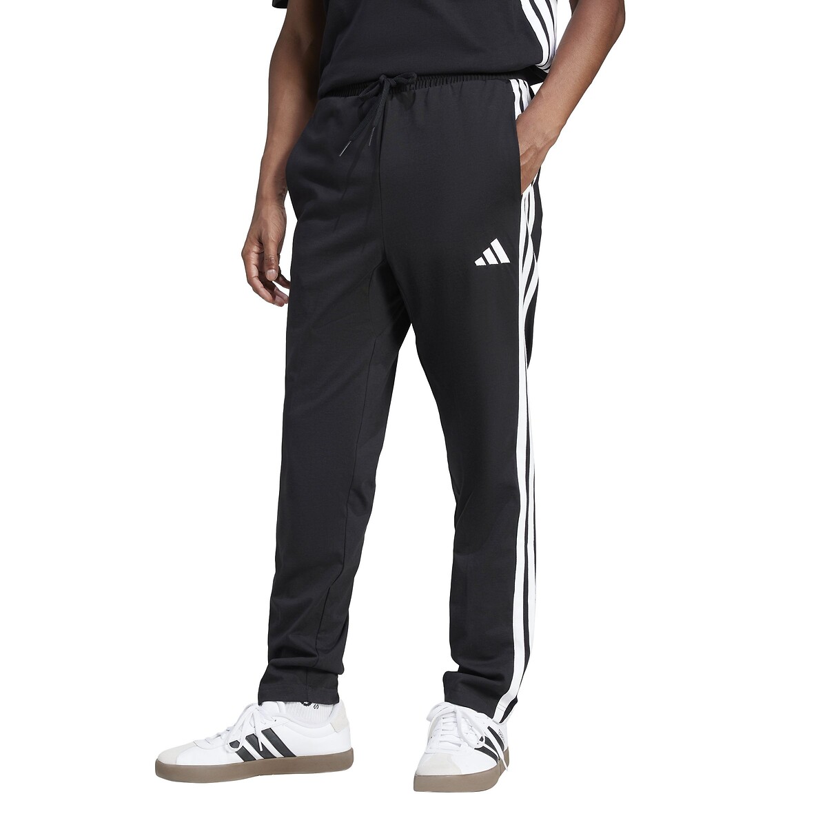ADIDAS ROUPAS ESPORTIVAS<br>Calças Trag com 3 listras Essencial