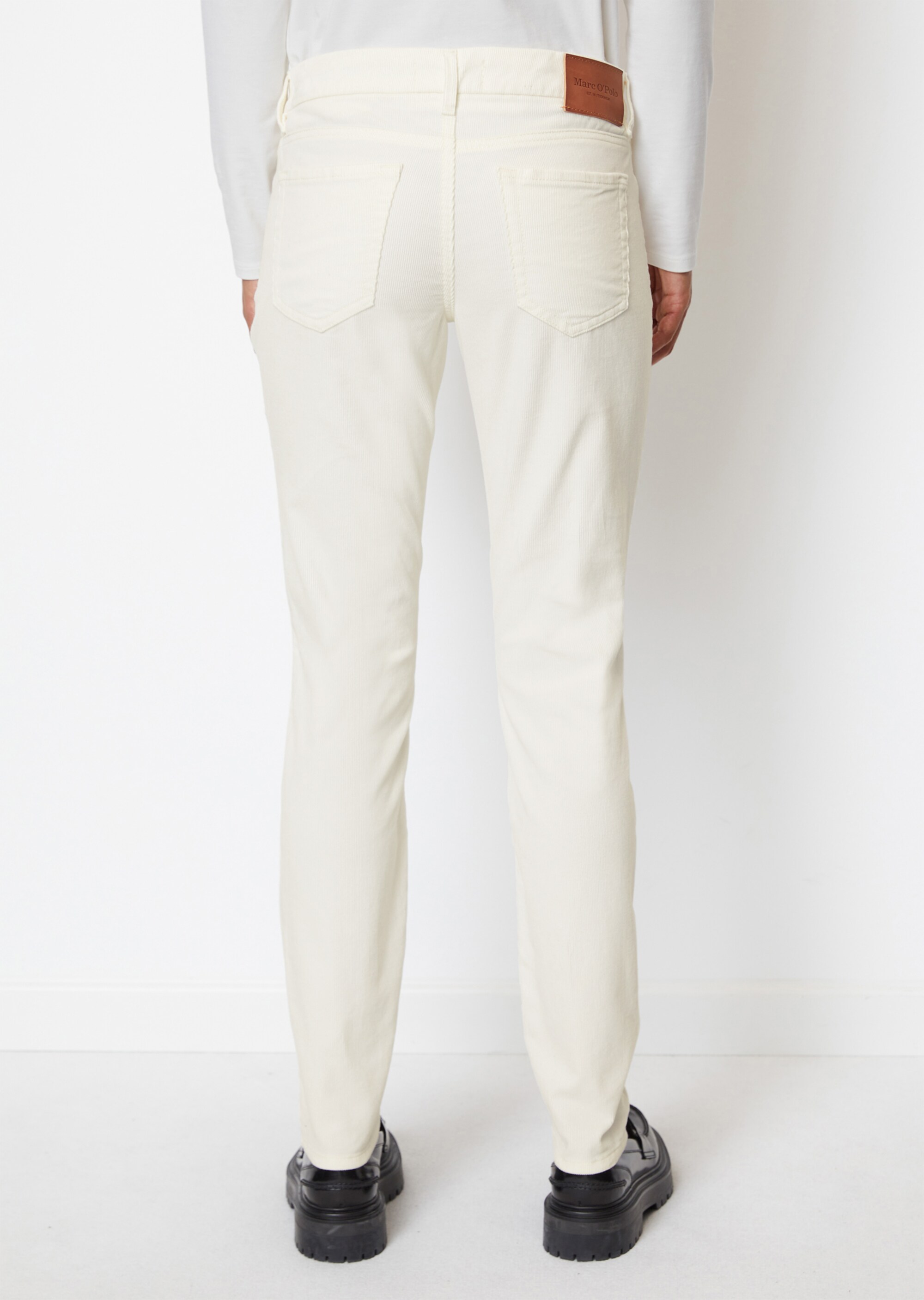 Cordhose Modell ALBY slim aus Organic Cotton-Stretch