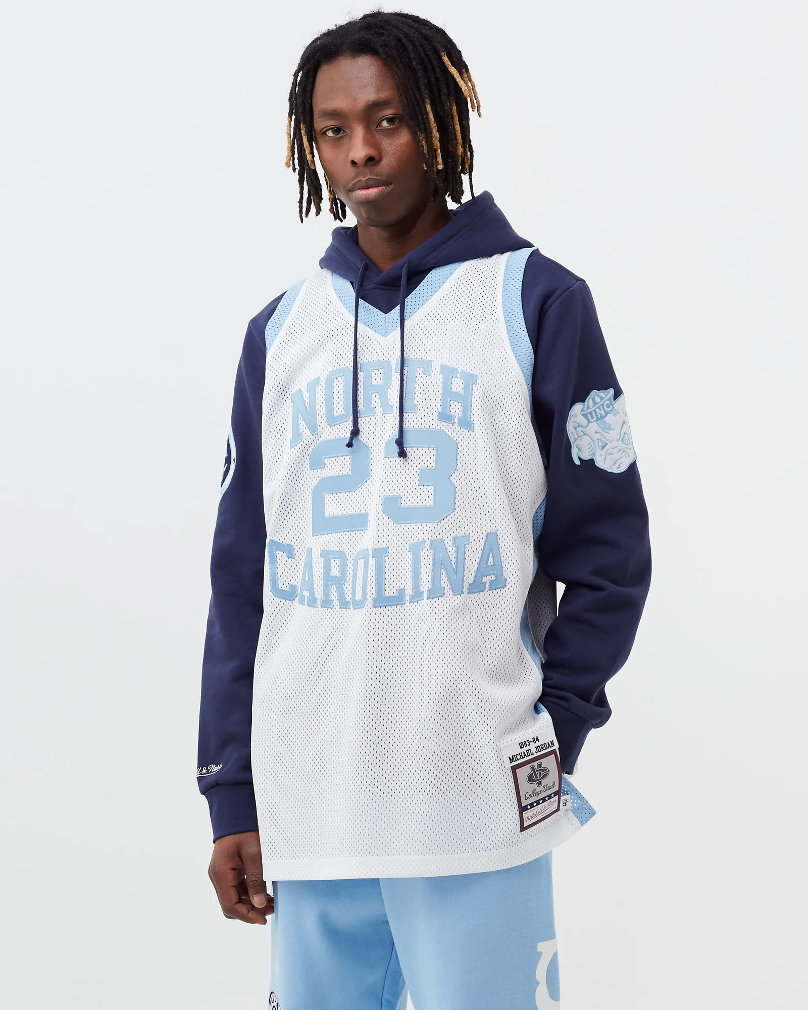Mitchell & Ness NCAA Authentic Jersey University of North Carolina 1983-84 Michael Jordan #23