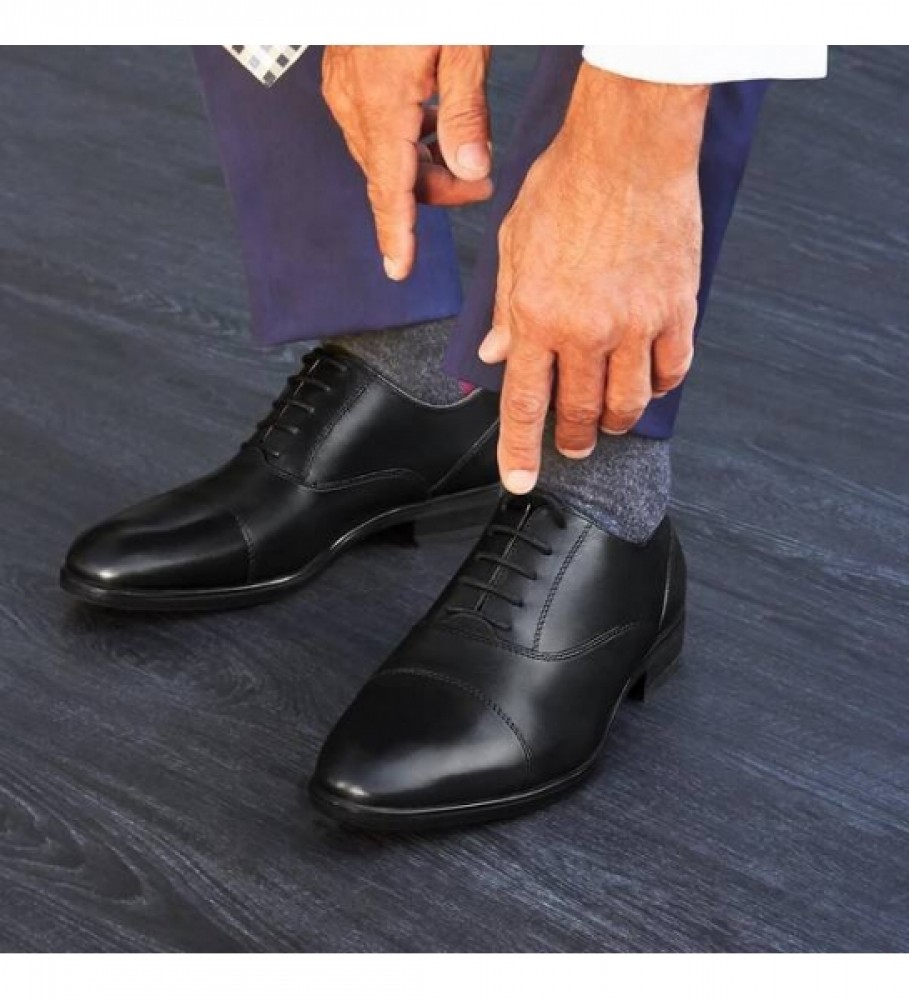 Sapatos Pikolinos Bristol de couro preto