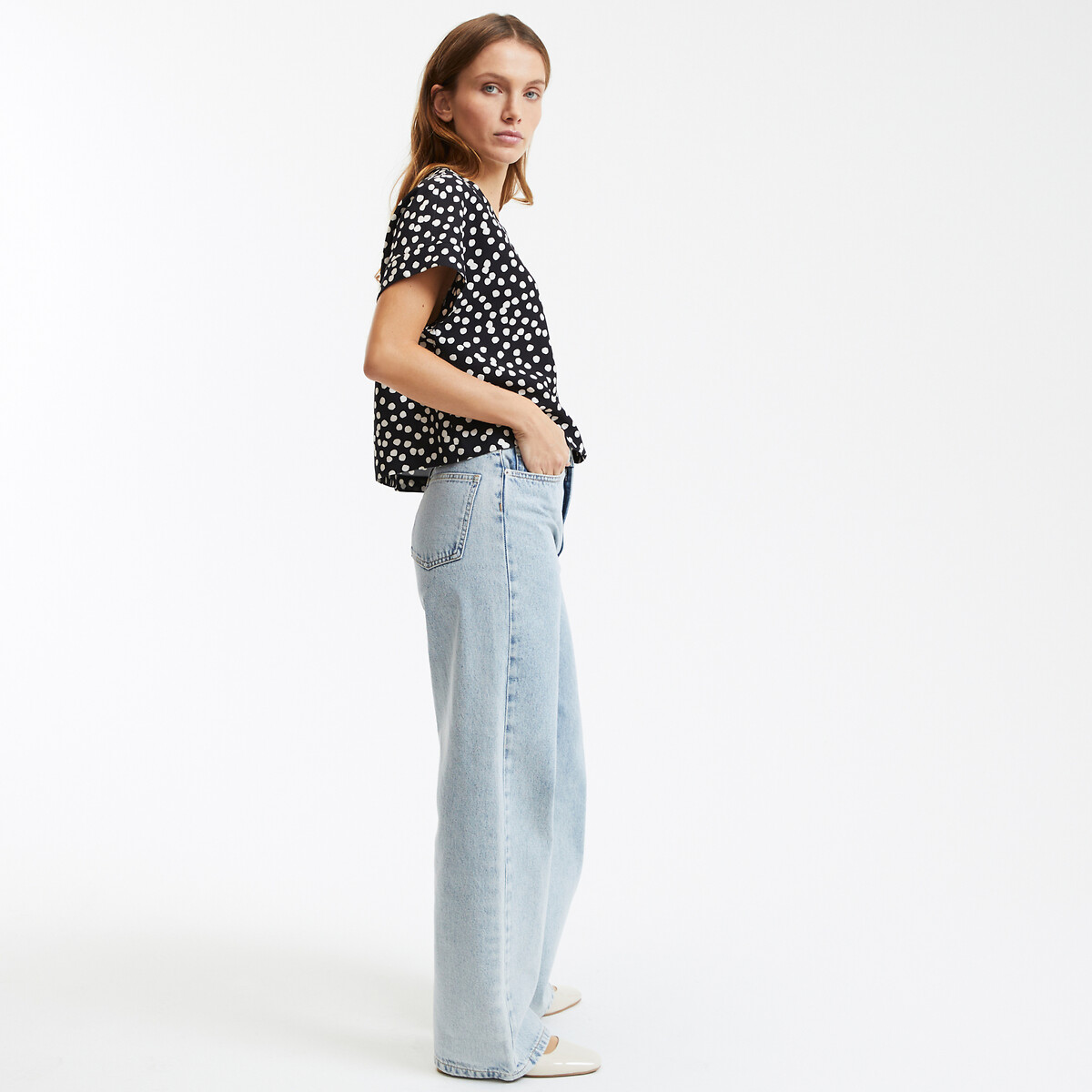 COLEÇÃO LA REDOUTE<br>Blusa curta com estampa de bolinhas, gola redonda e mangas curtas