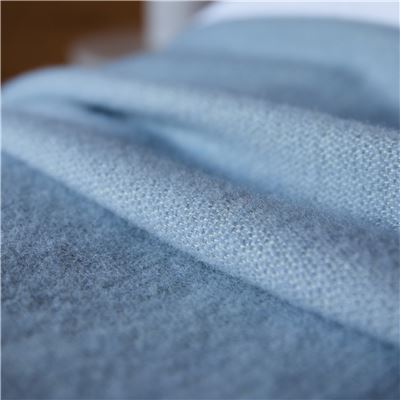 Couverture pure laine WOOLMARK - TOISON D’OR - Lavable en machine