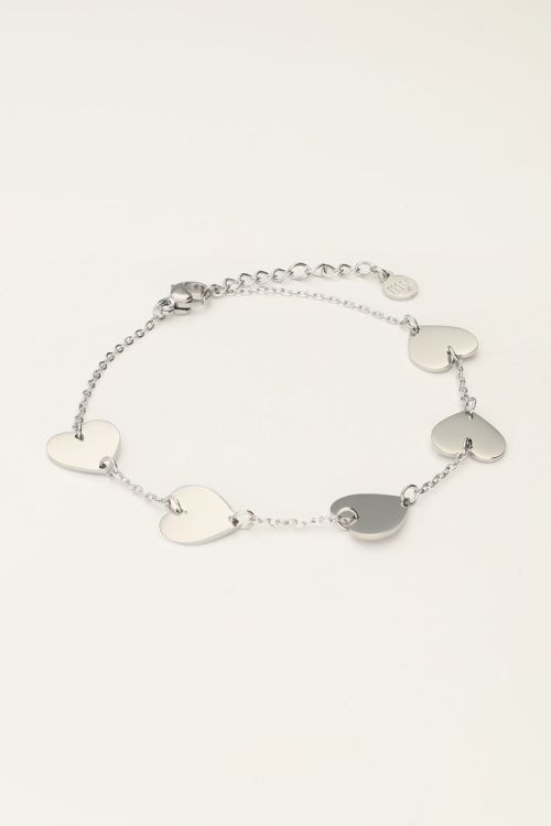 Armband met 5 hartjes