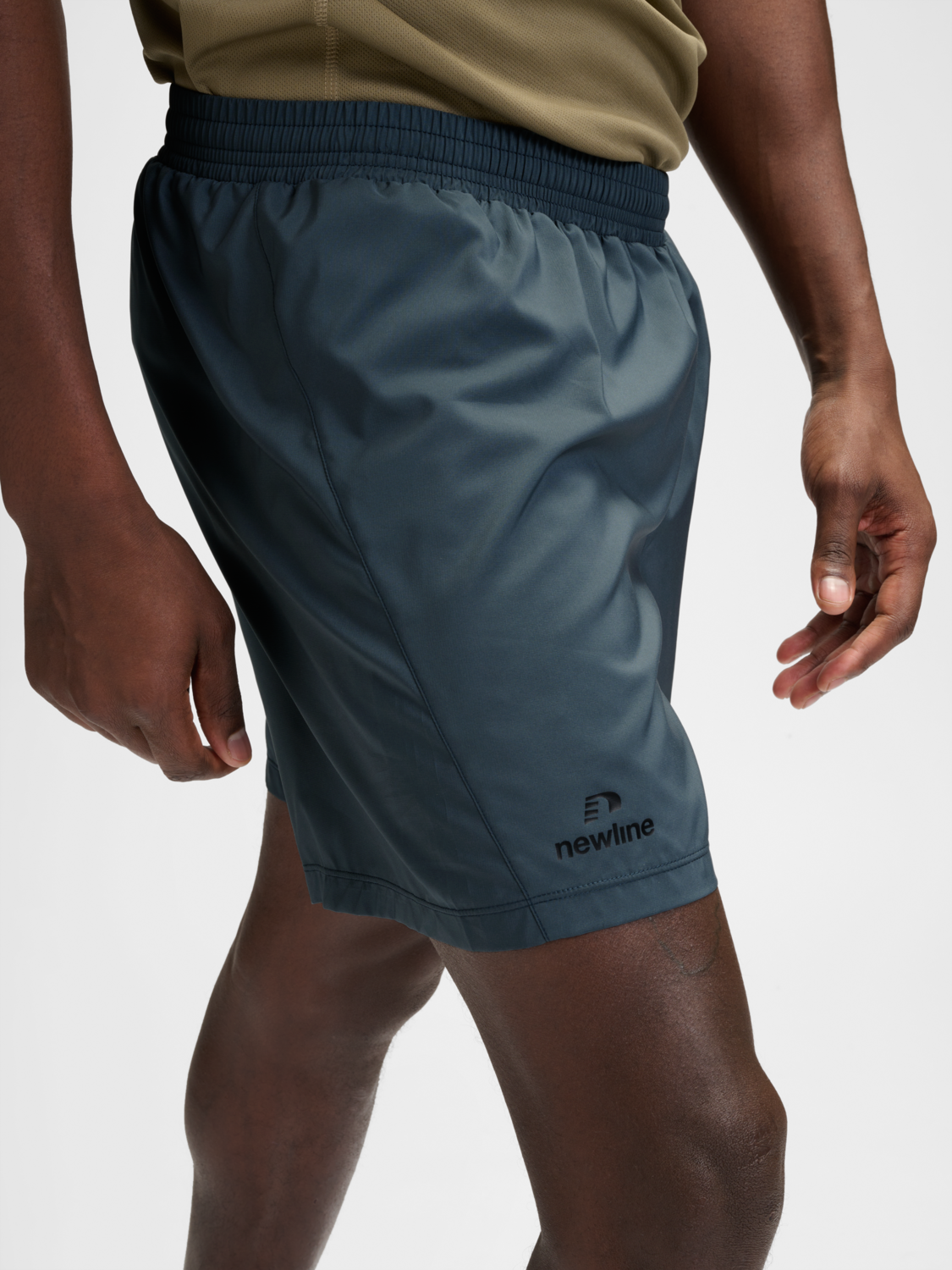 nwlPERFORM KEY POCKET SHORTS